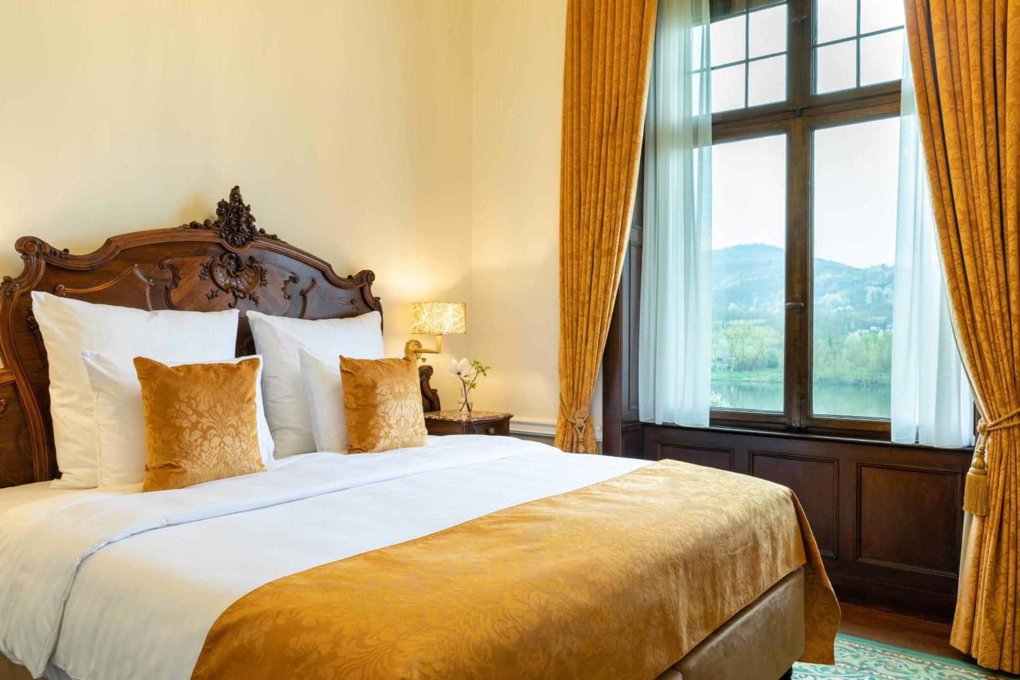 Moselle view guest room, Larger Guest room, 1 King