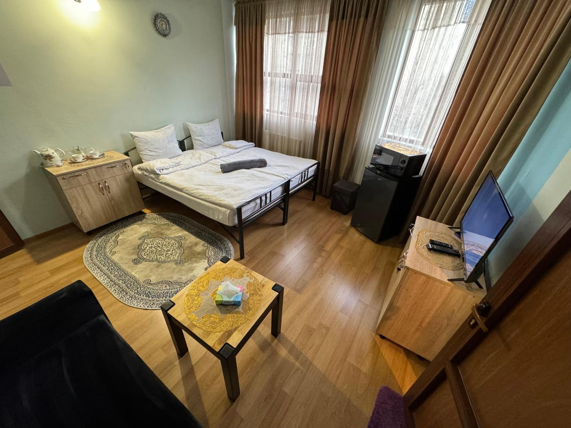 Double Room Private Bathroom