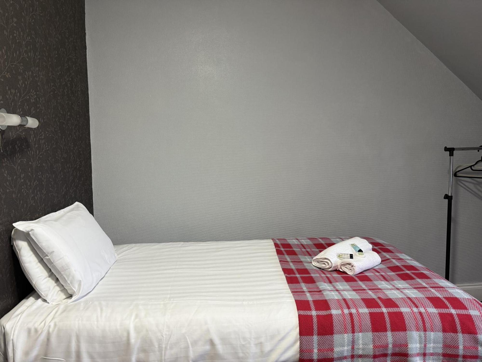 Single Room with Private Bathroom