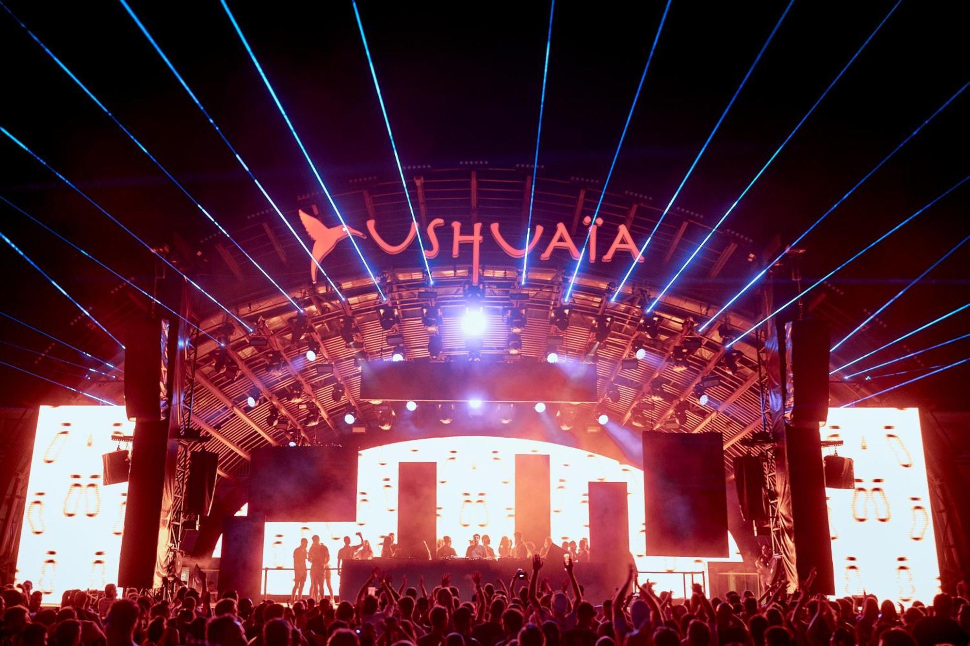 Superior Stage View Entrance to Ushuaia Club,1632179338:JPEG