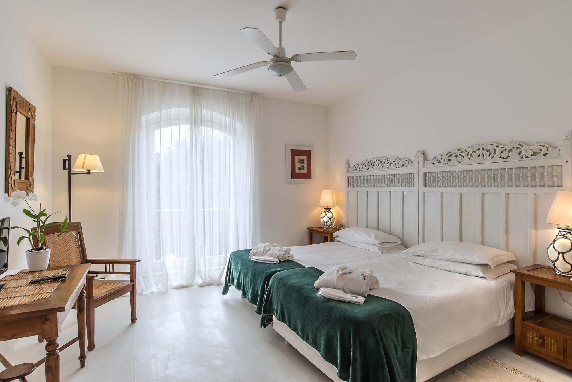 Junior Suite with Lake View