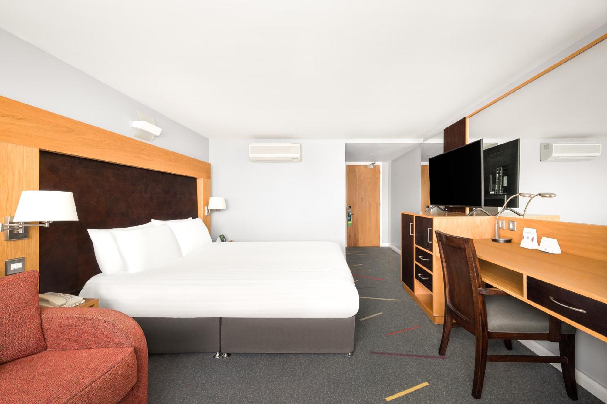 Queen Room with Sofa Bed