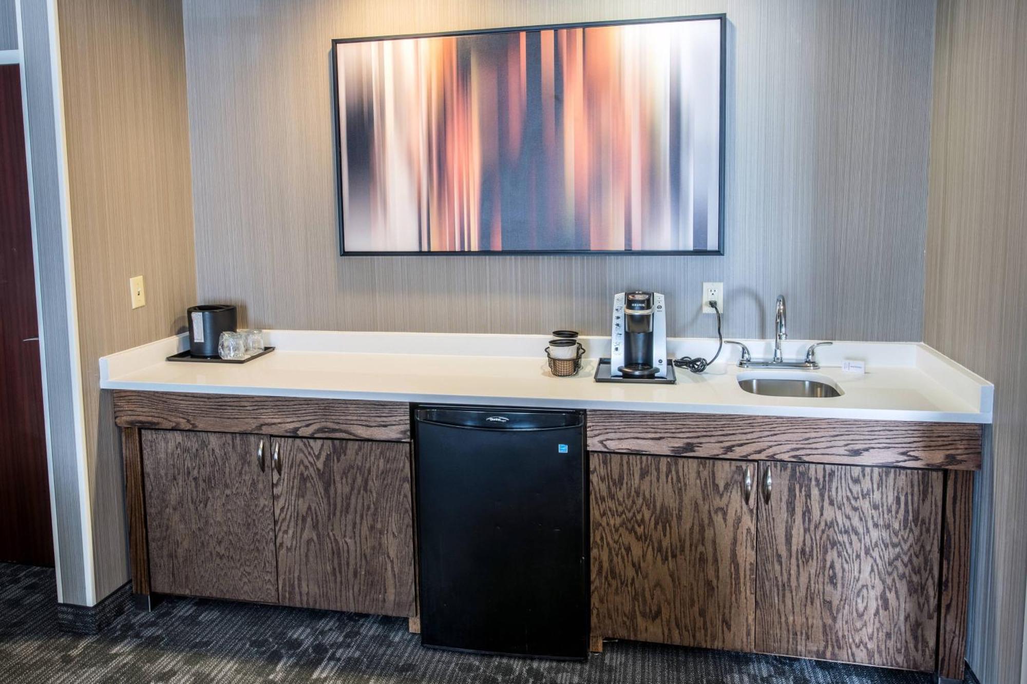 One-Bedroom Suite,1632219494:JPEG