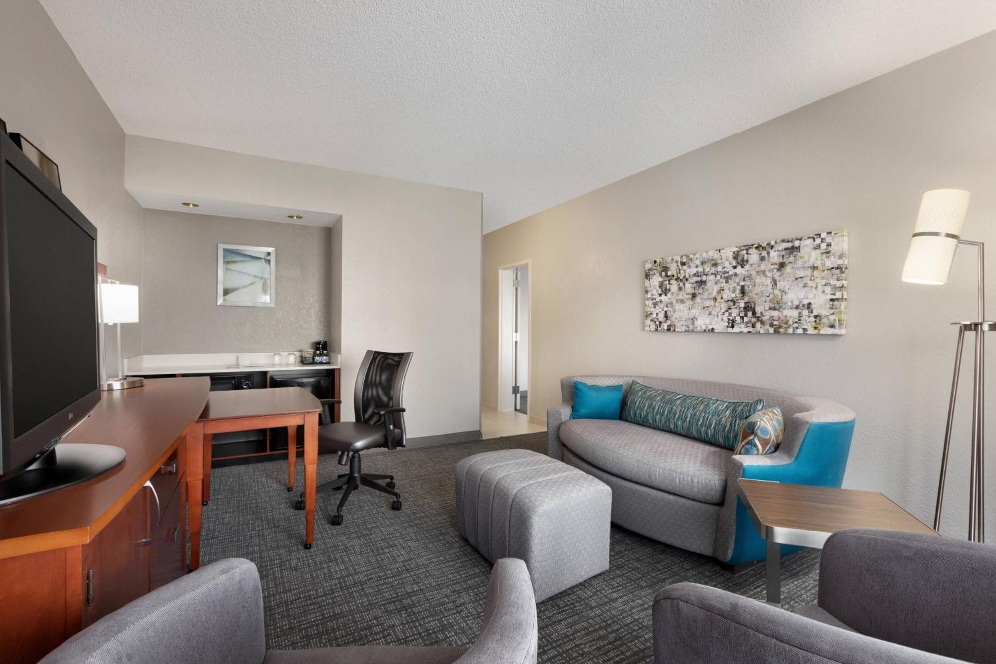 One-Bedroom King Suite Sofa Bed