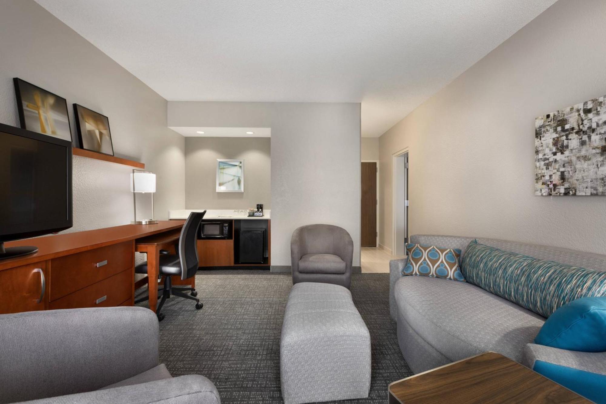 One-Bedroom Double Suite Two Double Beds Sofa Bed