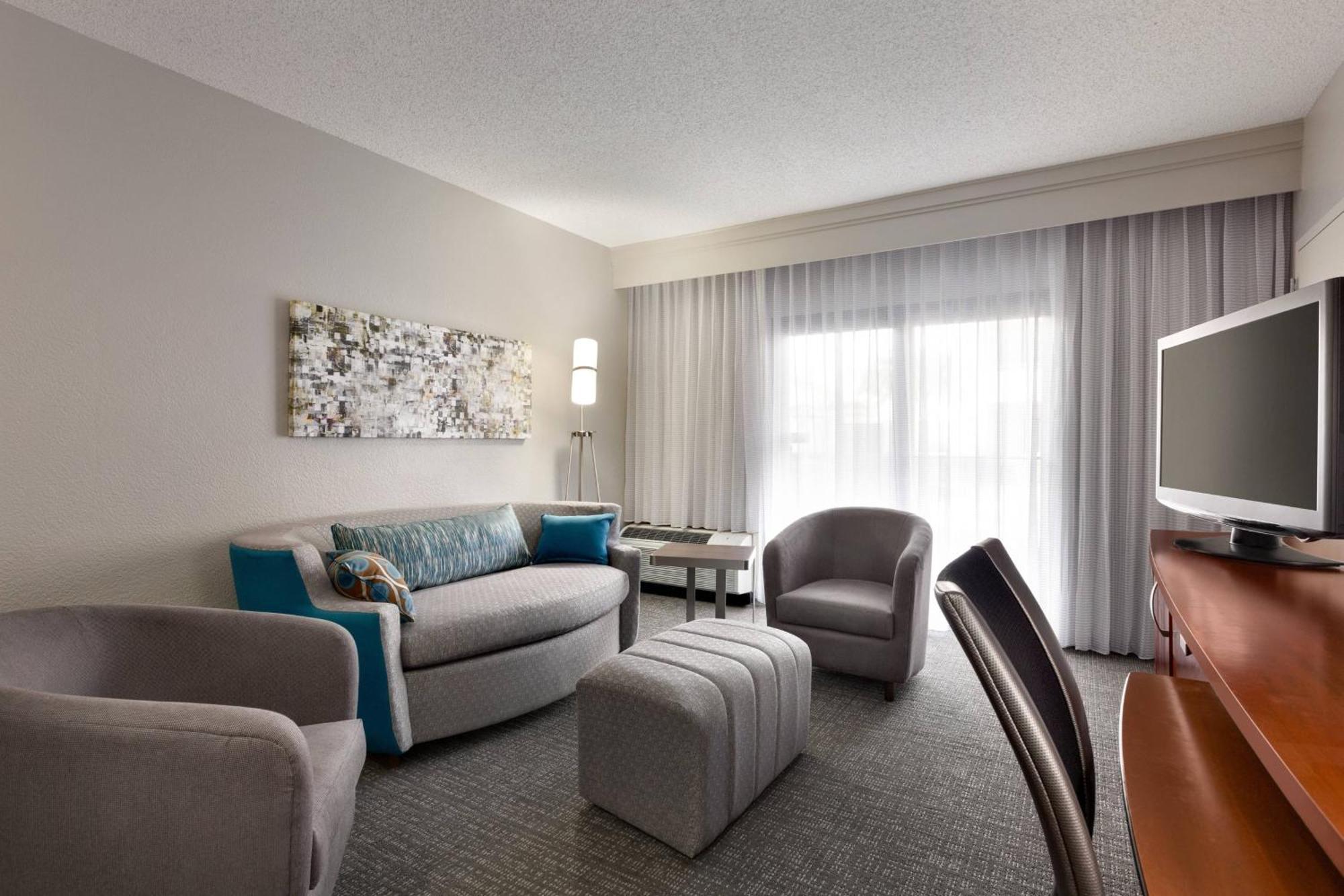 One-Bedroom Double Suite Two Double Beds Sofa Bed