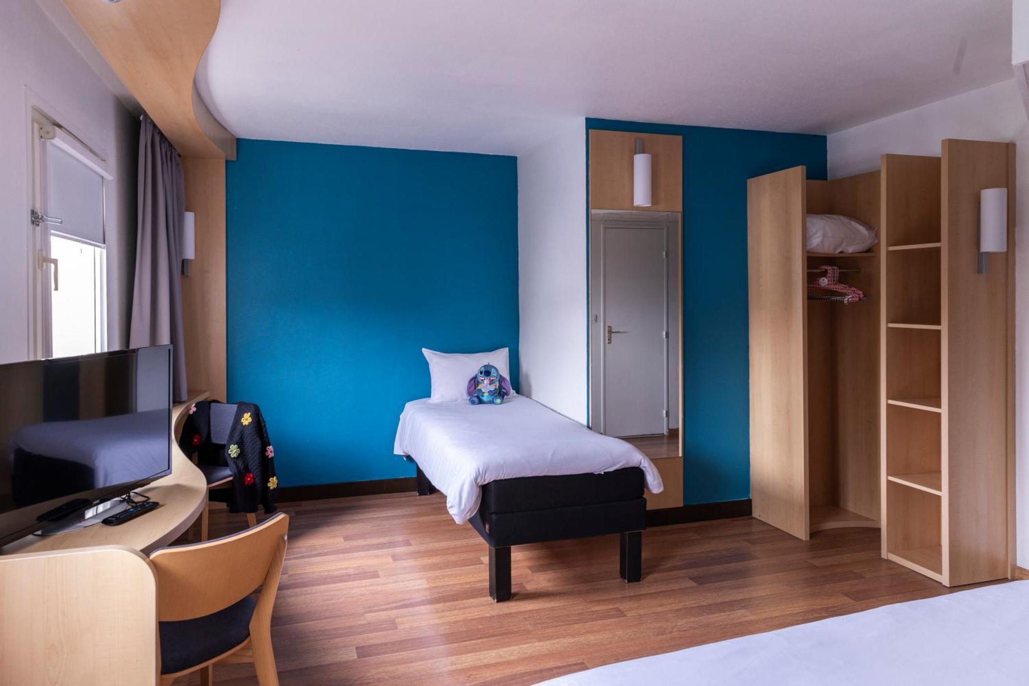 Standard Zimmer mit 1 Doppelbett und 1 Einzelbett