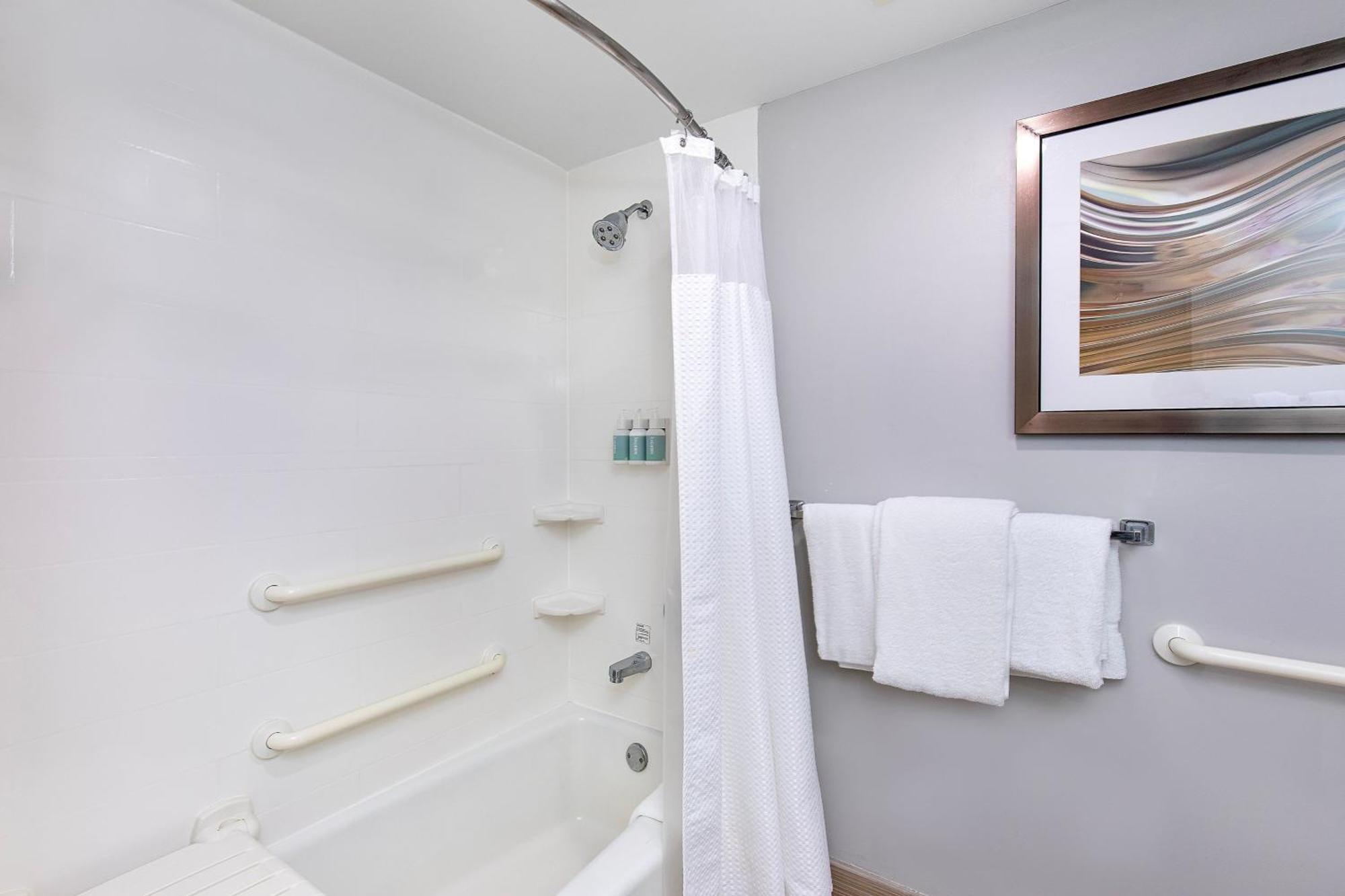 King Room with Sofa Bed - Hearing Accessible