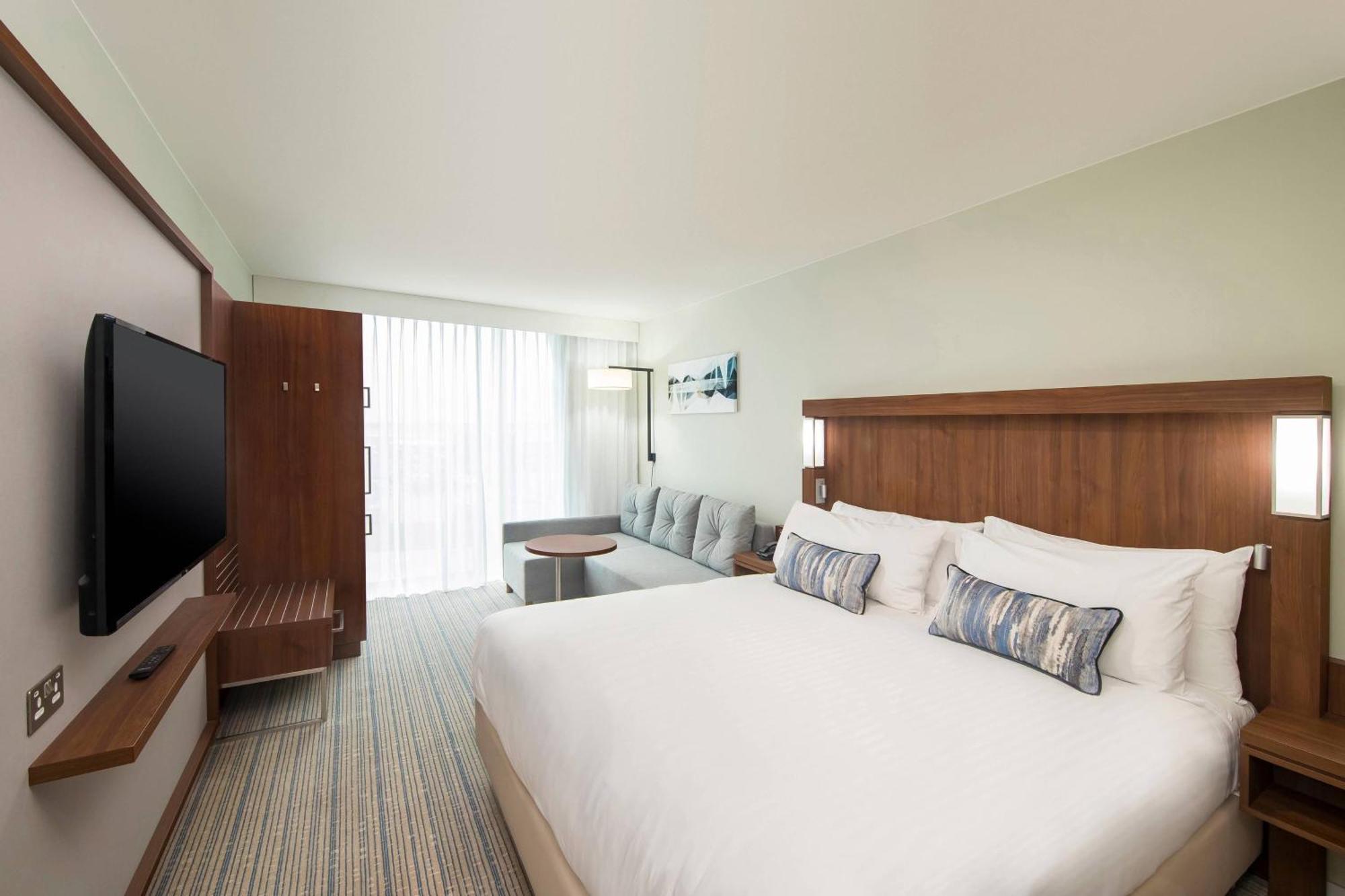 Standard King Room Sofa bed
