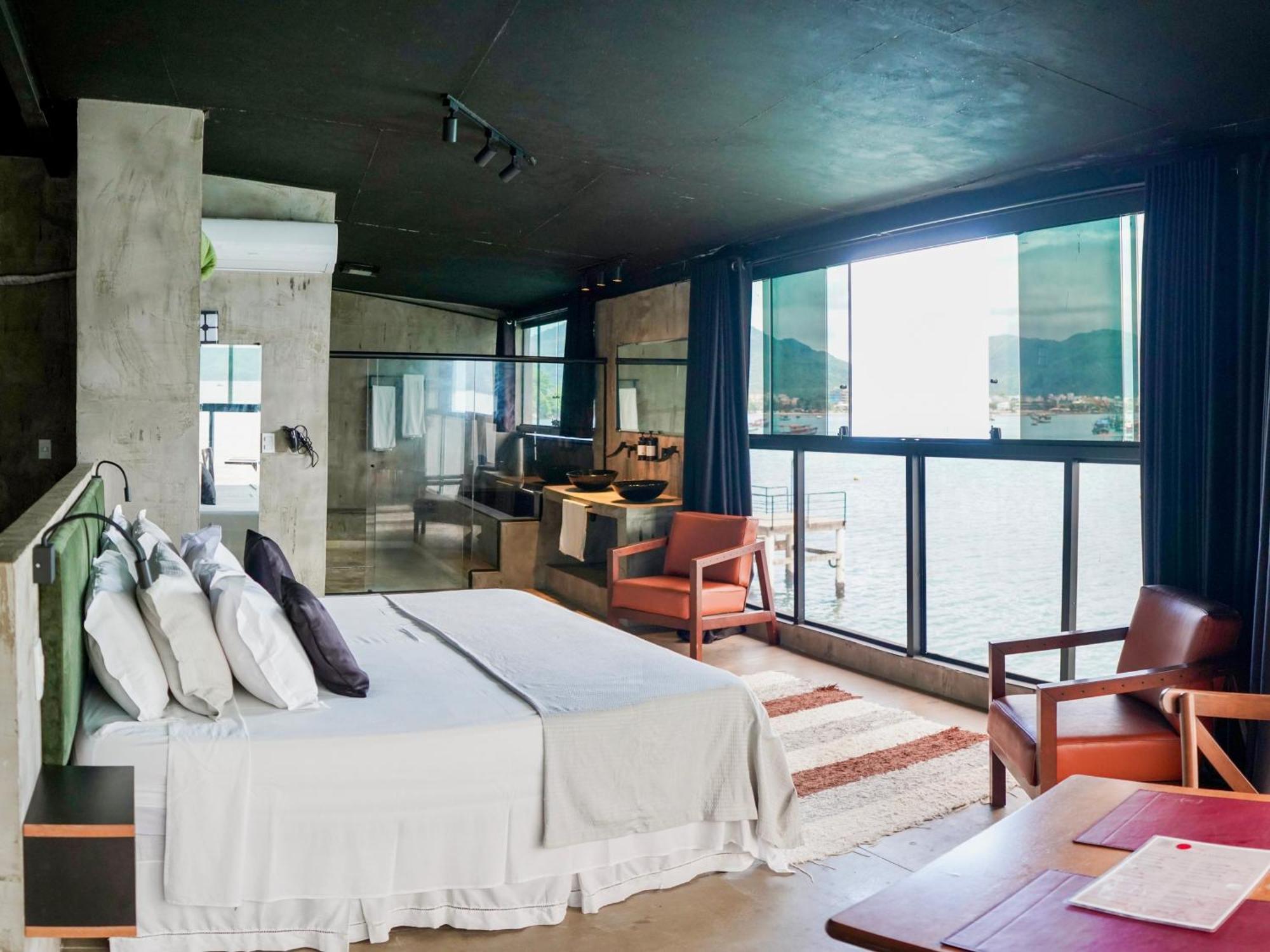 Suíte Deluxe com Vista do Mar