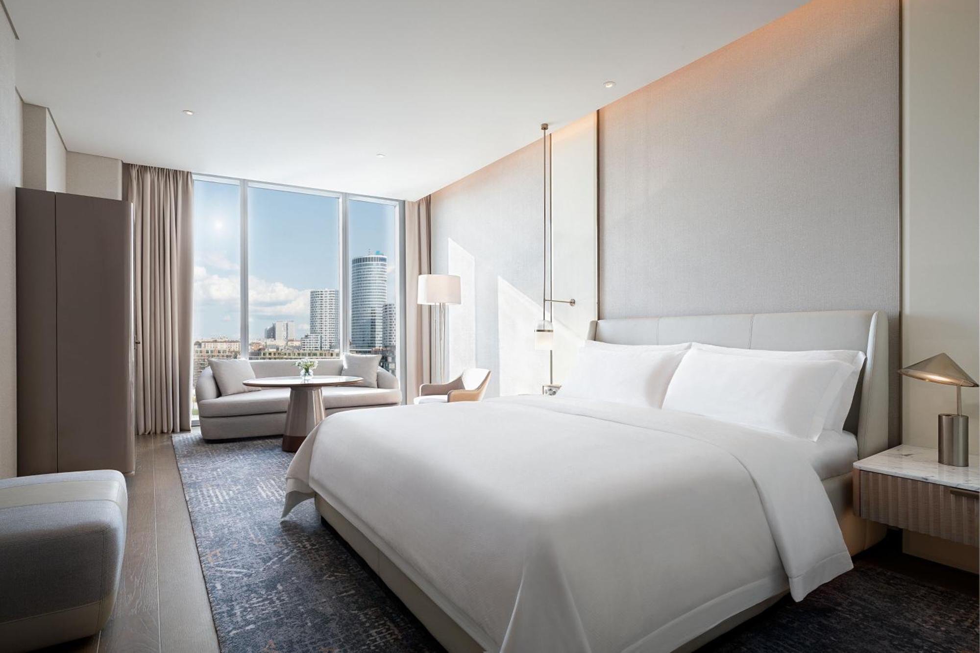 Deluxe Kamer met Kingsize Bed en Uitzicht over de Stad