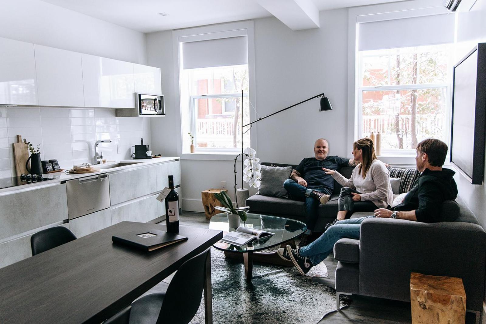Deluxe Two-Bedroom Apartment with Garden View