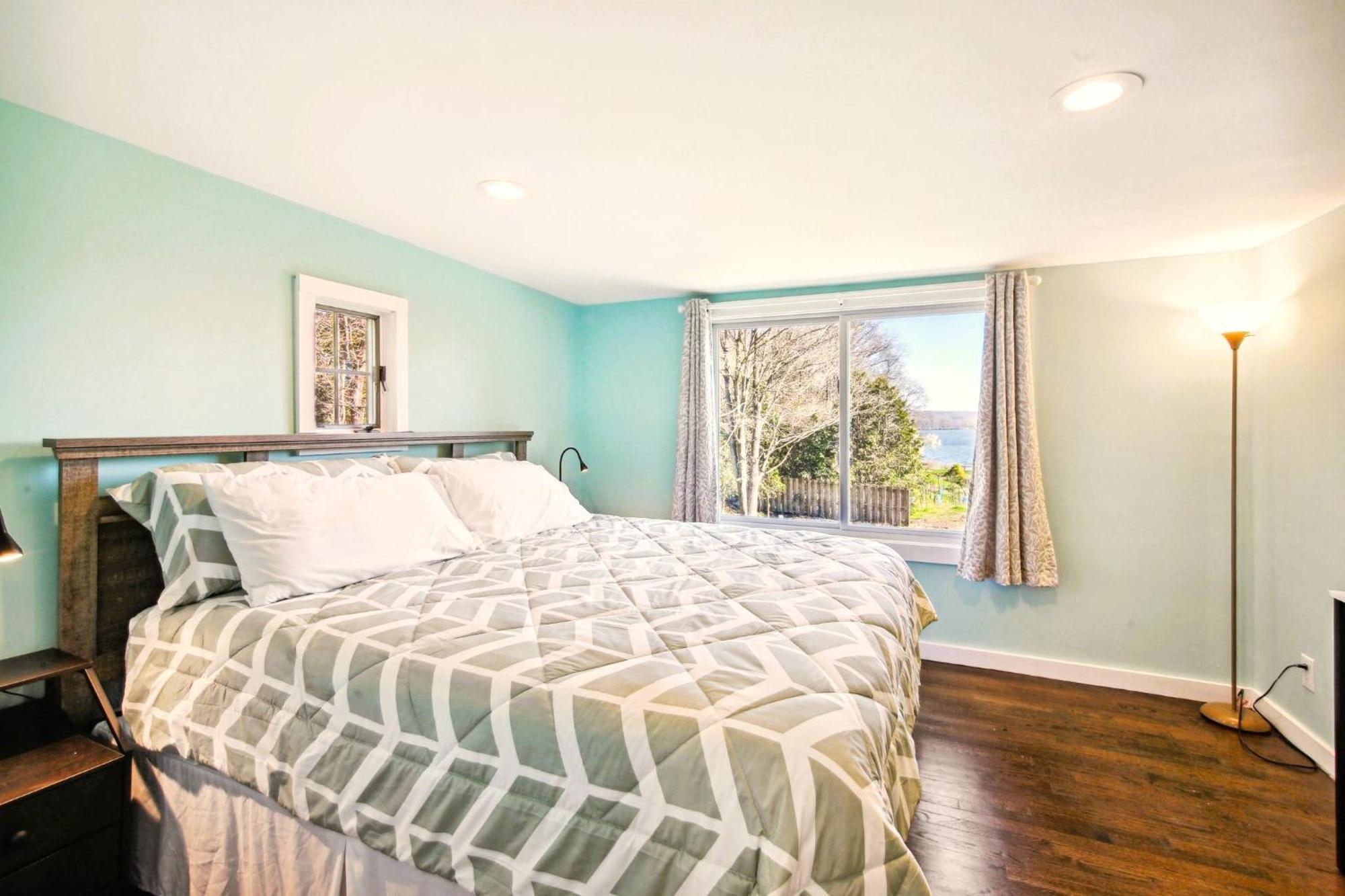 King Room with Lake View