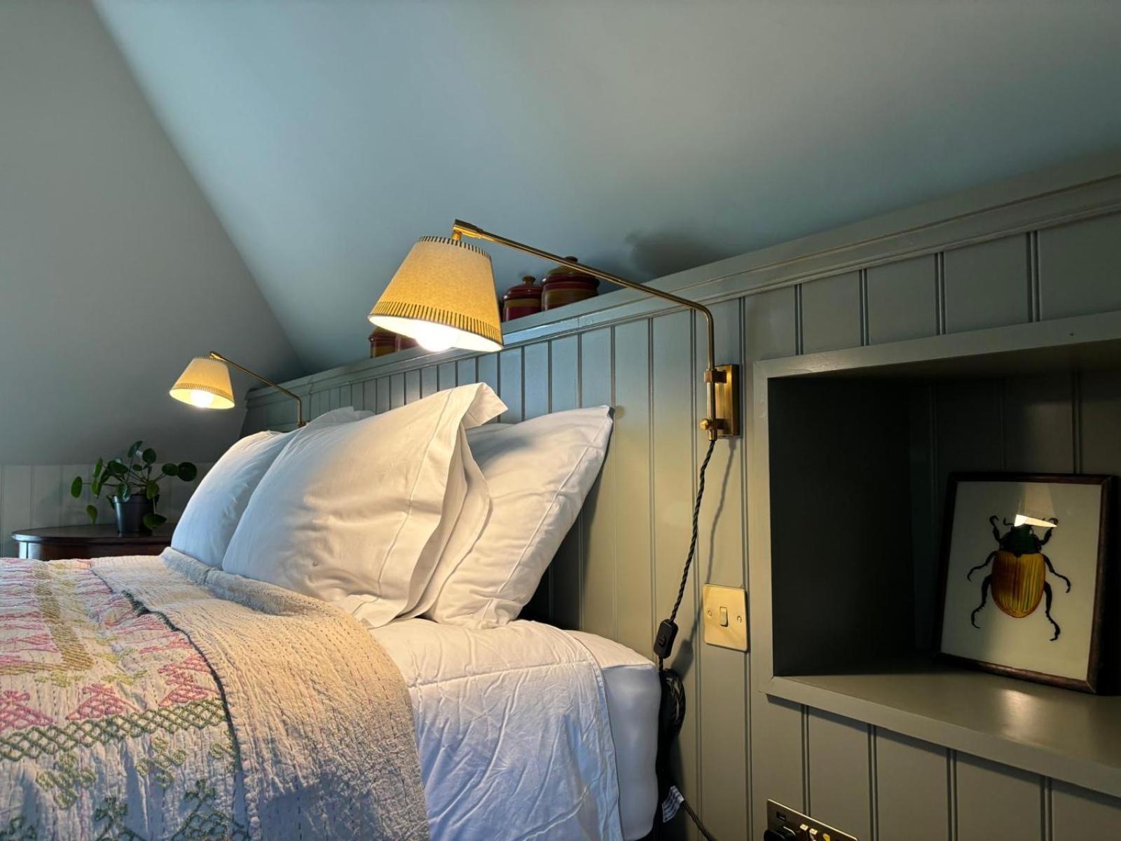 Superior King Room,1632958939:JPEG