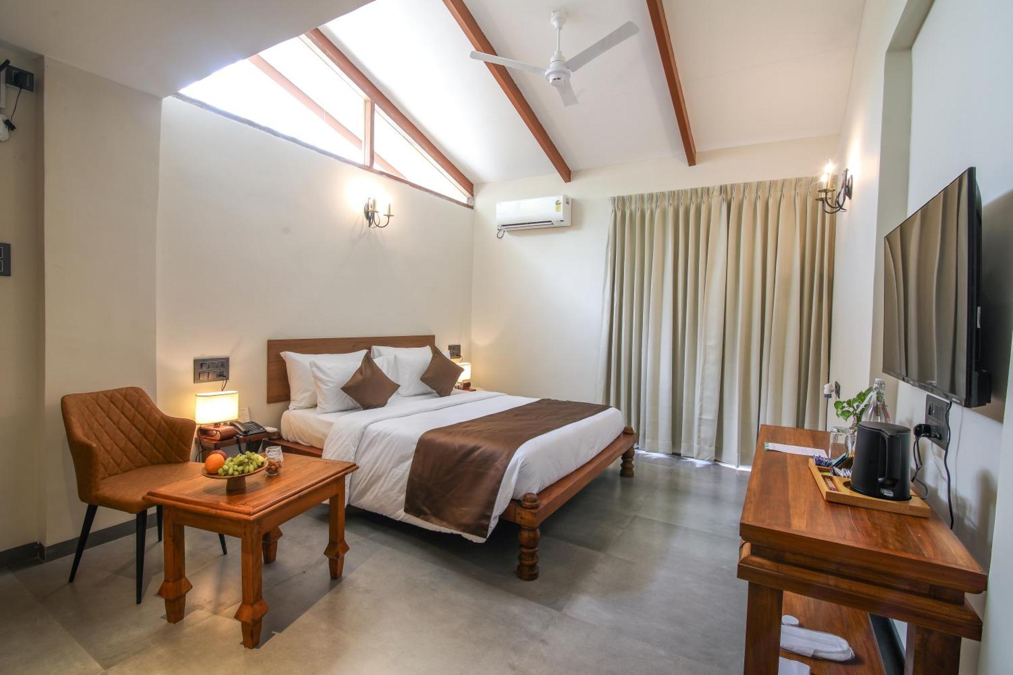 Vayu(Private Garden Cottage)