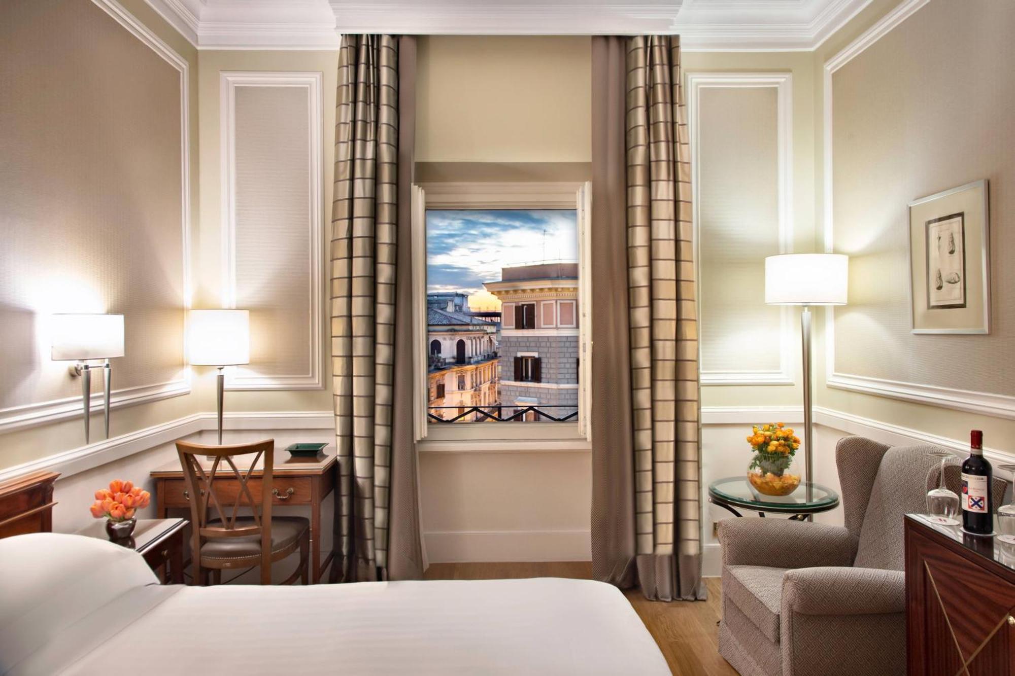 High Floor Deluxe One King Bed