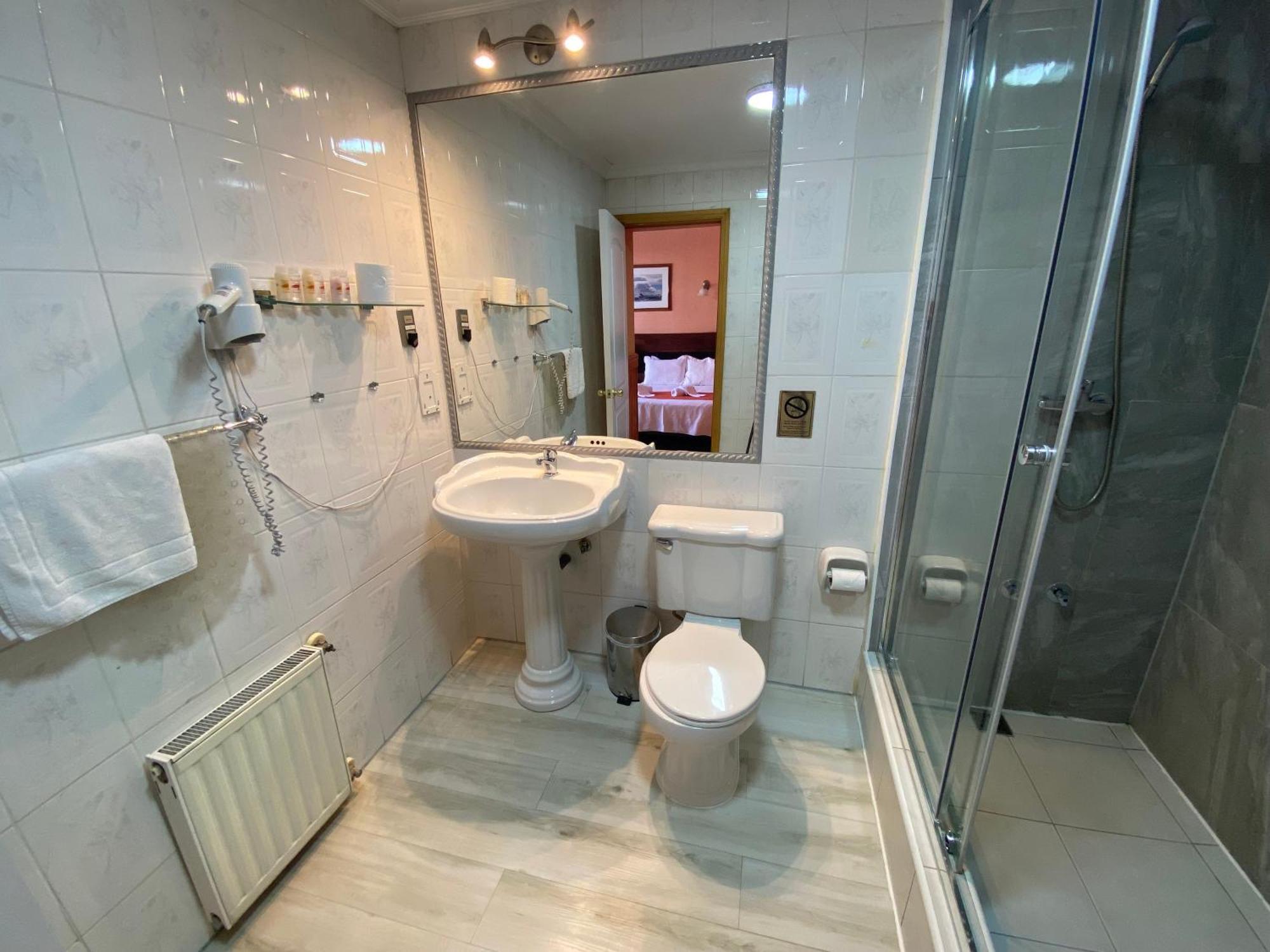 Triple Room,1633001355:JPEG
