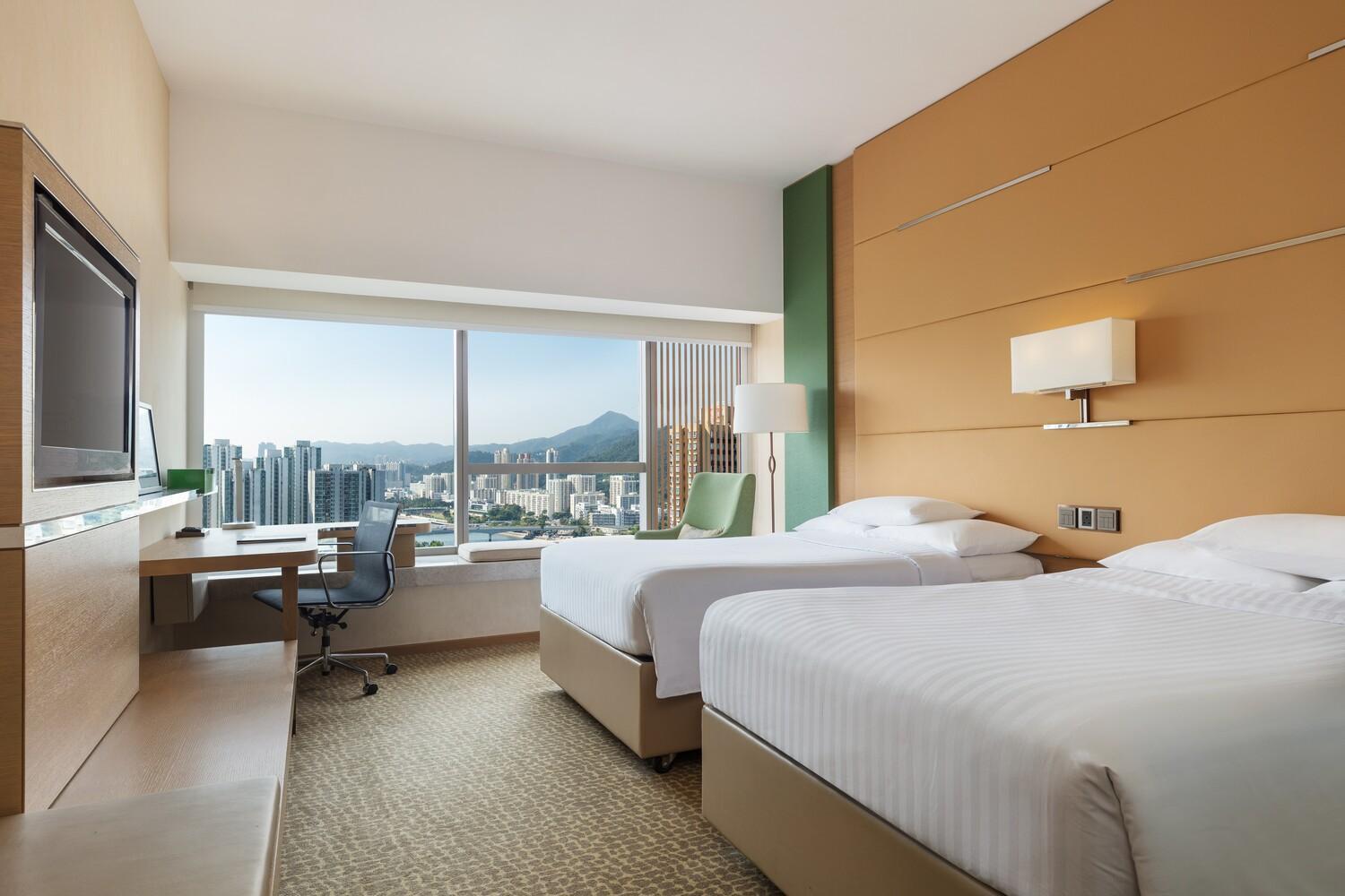 Zweibettzimmer mit Flussblick und Zugang zur Club Lounge