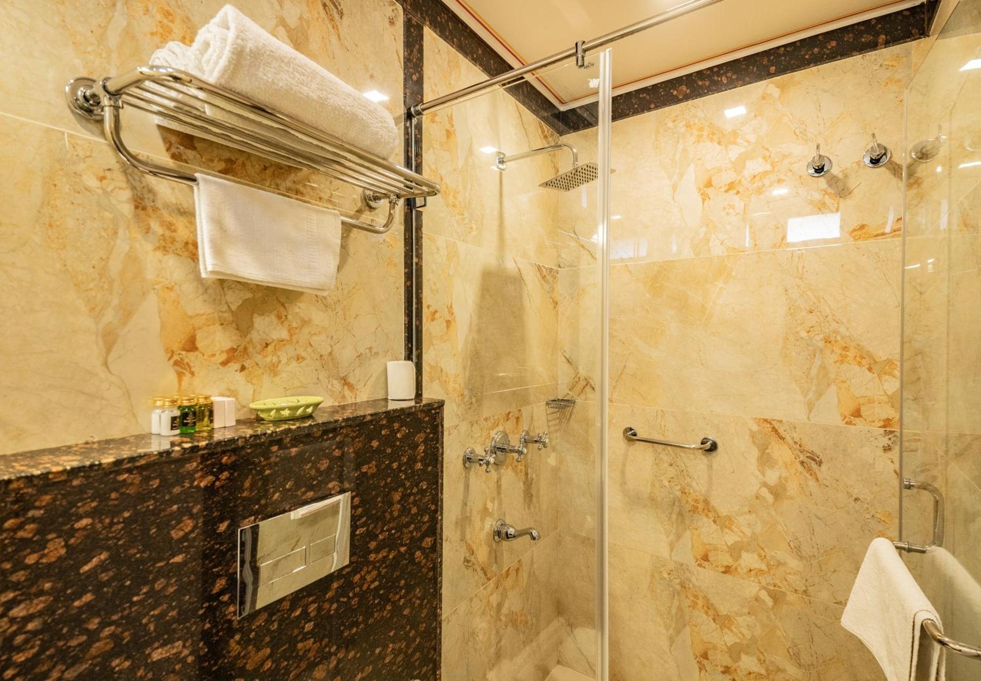 Deluxe Double Room Enjoy of the new rooftop swimming pool kids complimentary secure gated a dedicated travel desk to assist local sightseeing tours intercity travel arrangements exciting activities,1633006623:JPEG