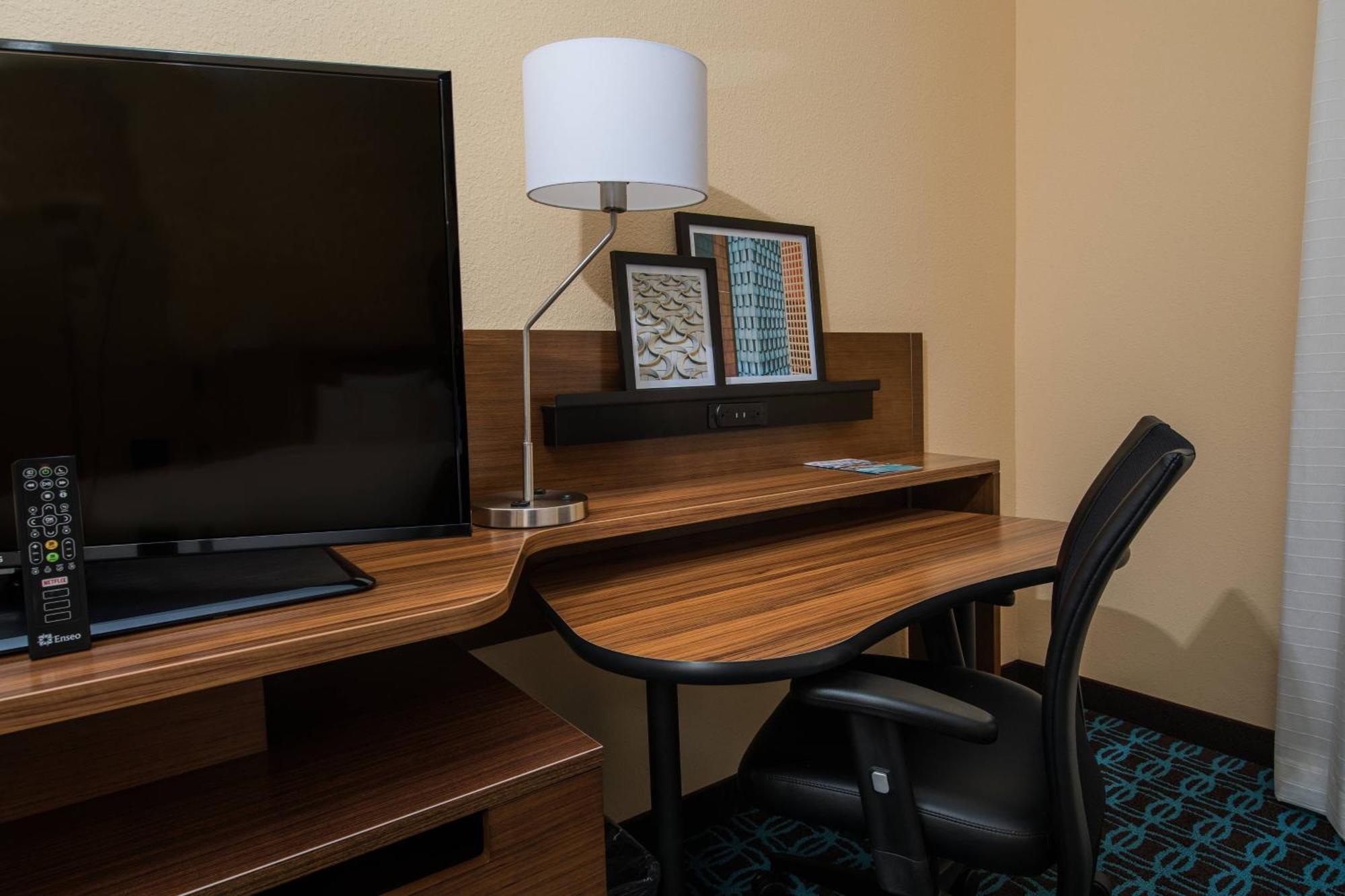 Queen Room with Two Queen Beds - Hearing Accessible