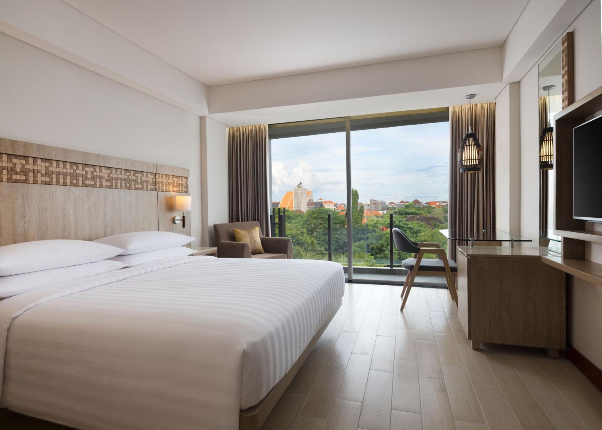 Deluxe King Room Shuttle Service to Double-Six Beach,1633039447:JPEG