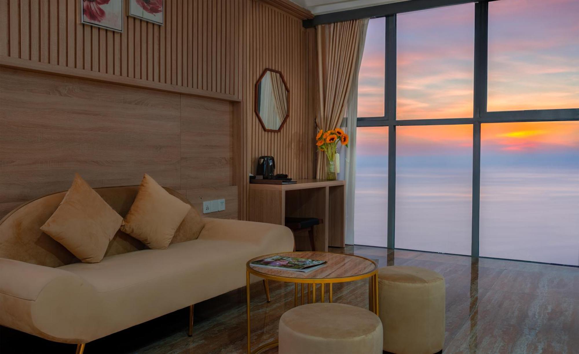Suite Sea View,1633040966:JPEG