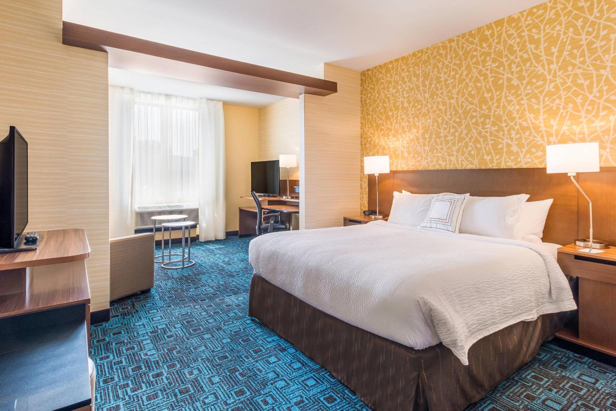 King Suite with Sofa Bed - Hearing Accessible