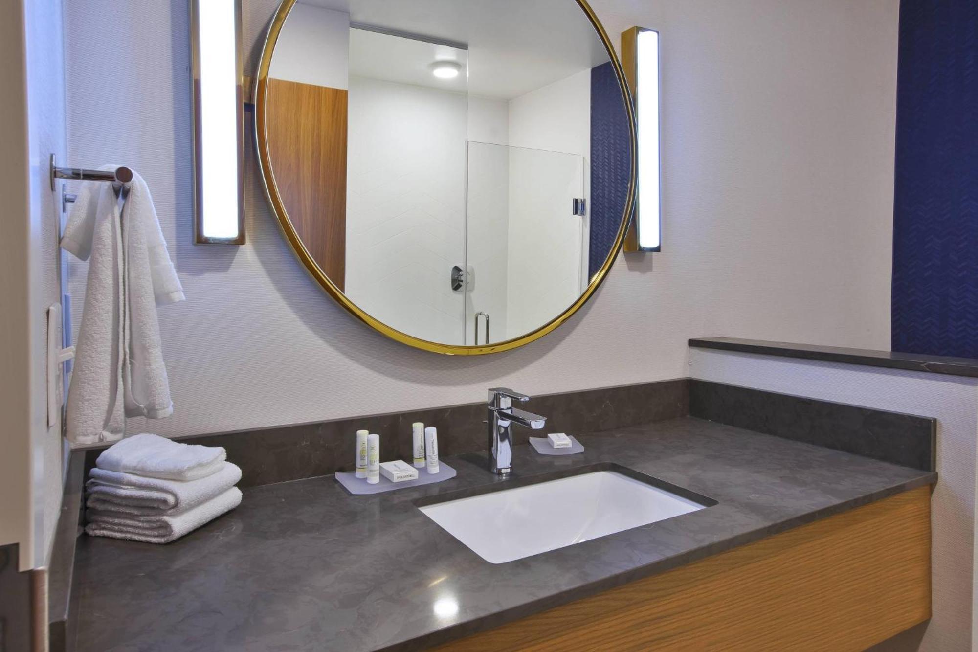 King Suite - Hearing Accessible