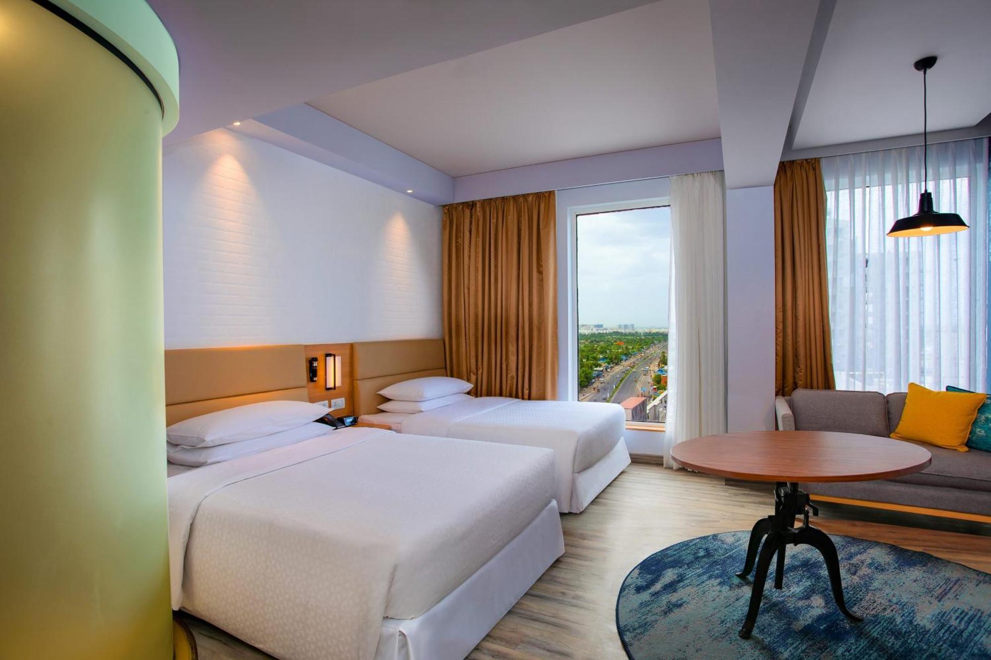 Executive Twin Bed Room With 10% Off on Restaurant