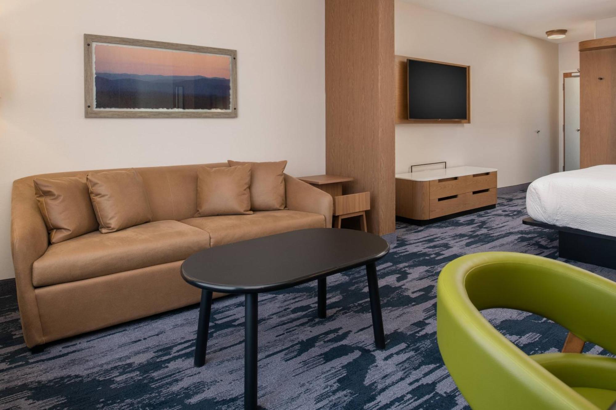 Suite, 1 King, Sofa bed