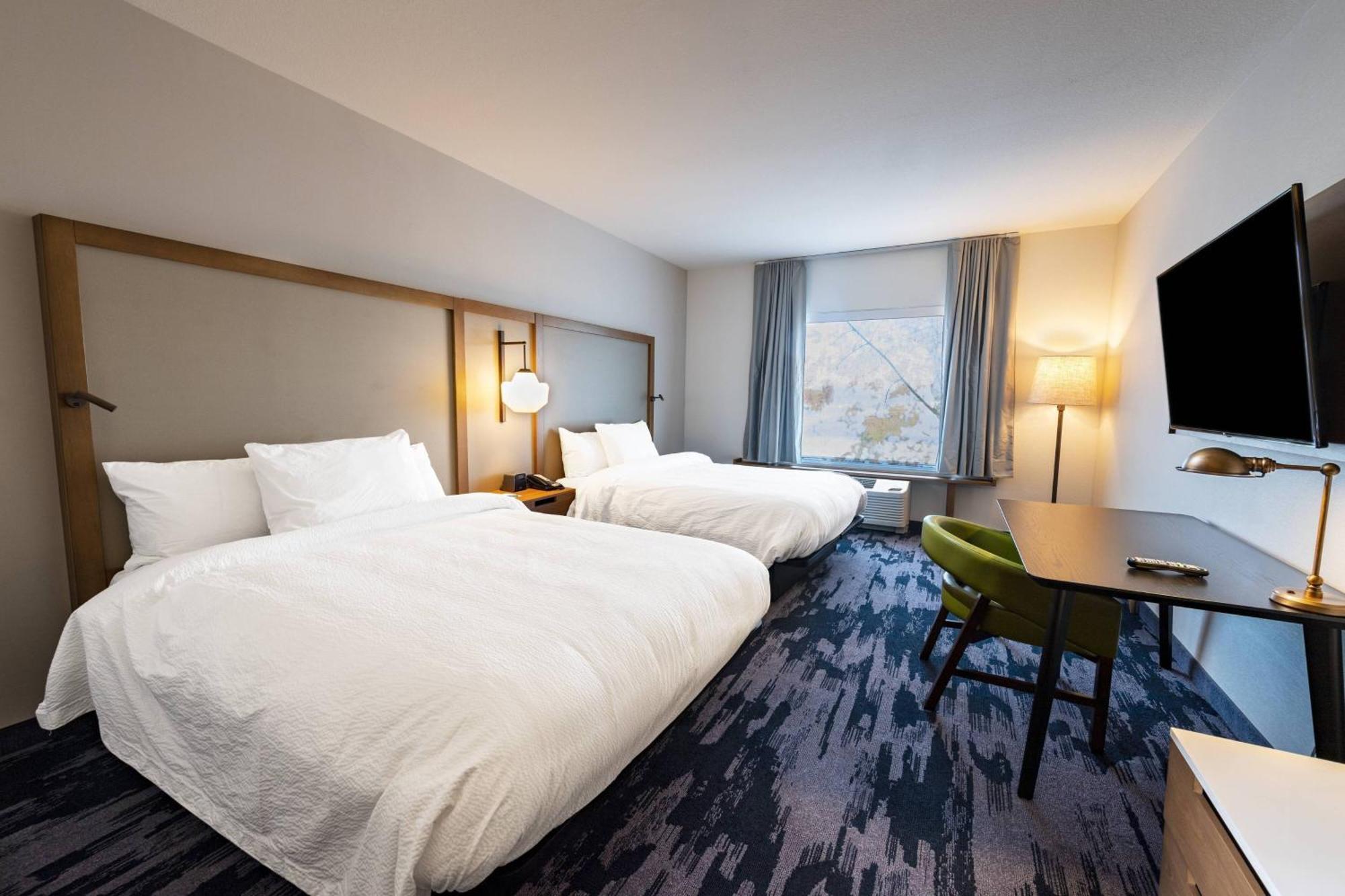 Queen Room Two Queen Beds Bathtub Mobility Access or Hearing Accessible