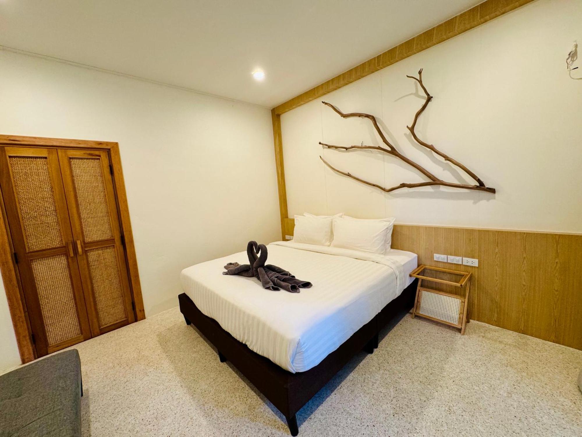Deluxe Twin Room with Sea View