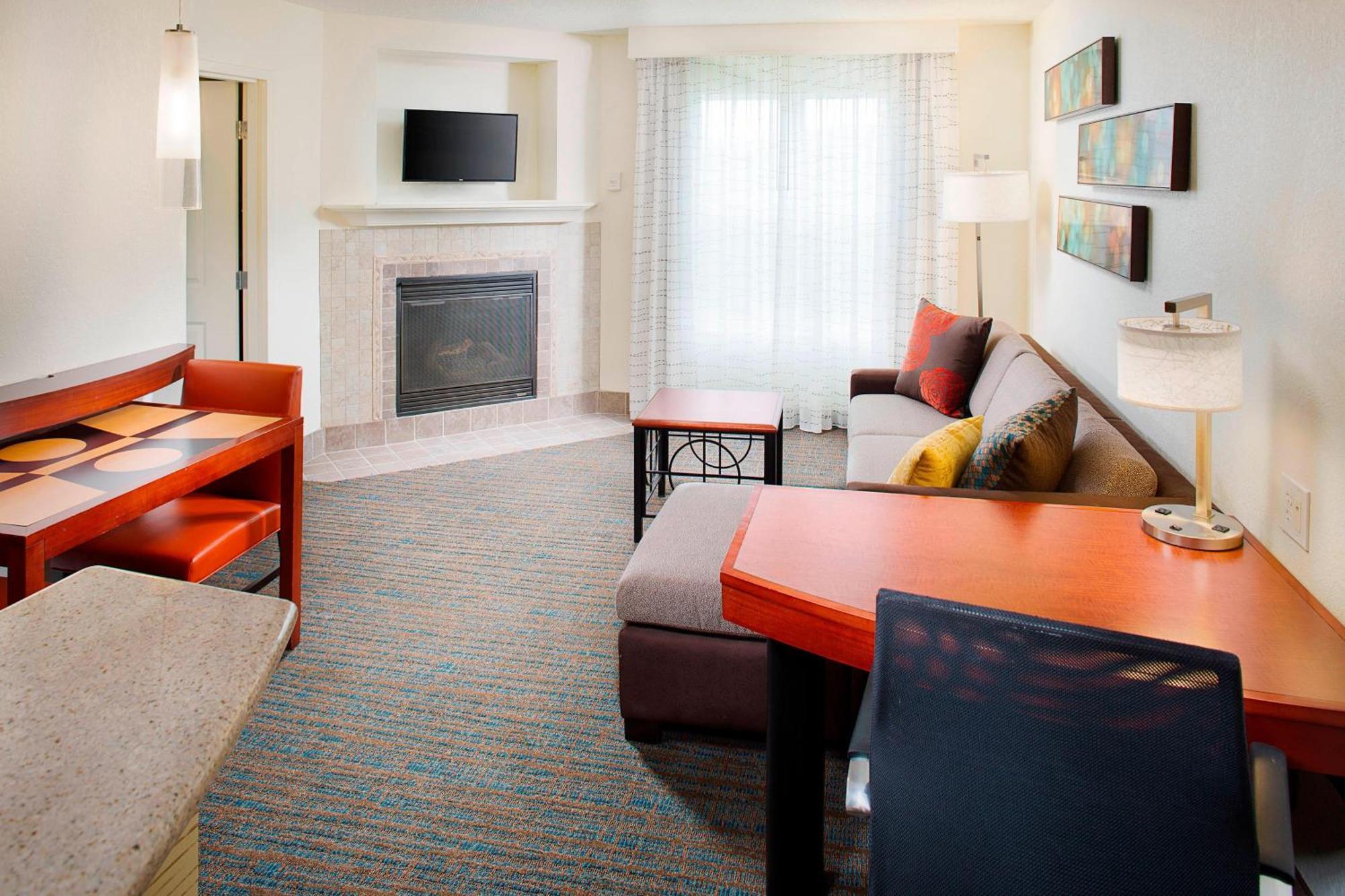 One-Bedroom King Suite Fireplace