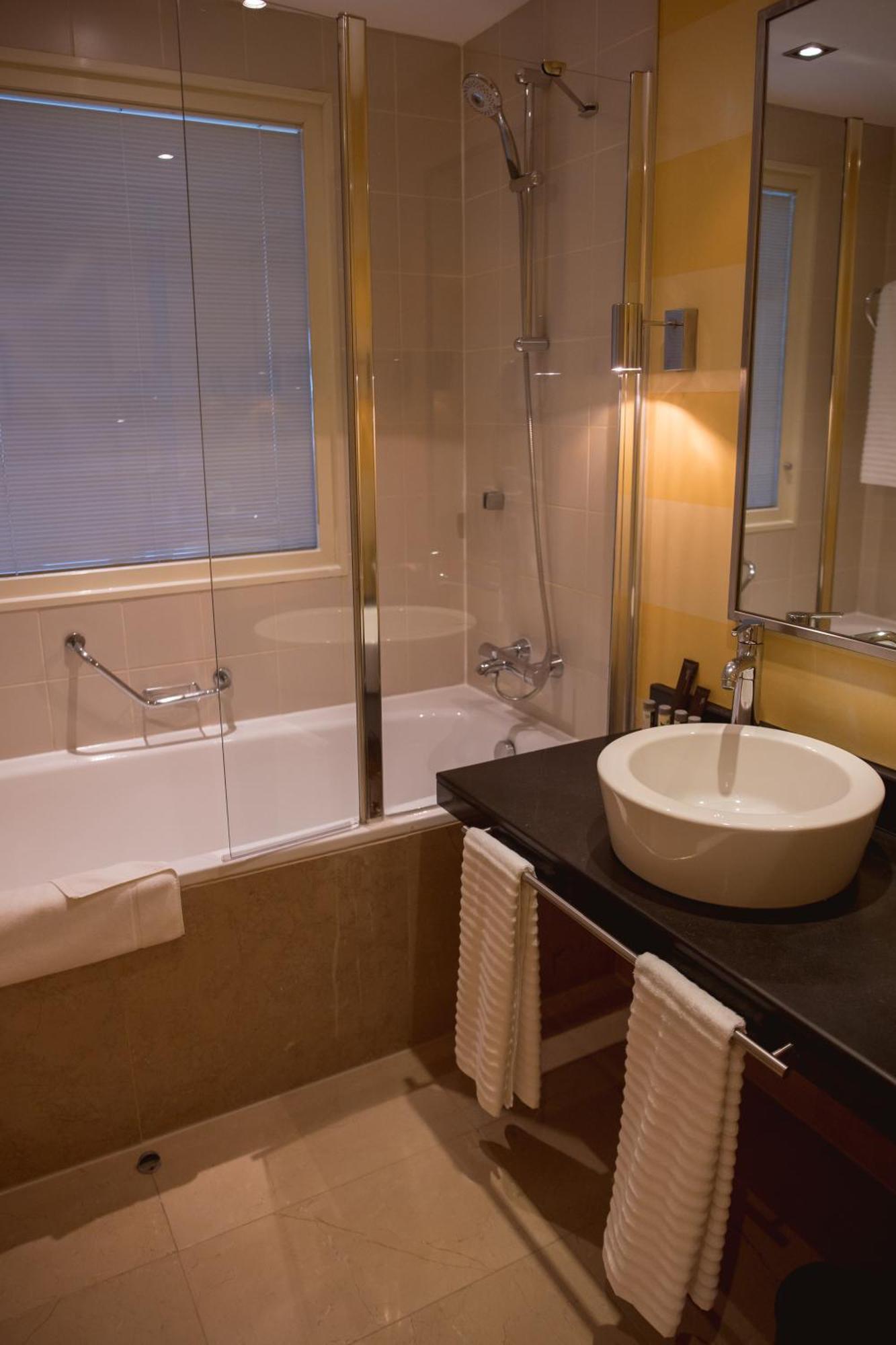 Junior Suite with Club Lounge Access