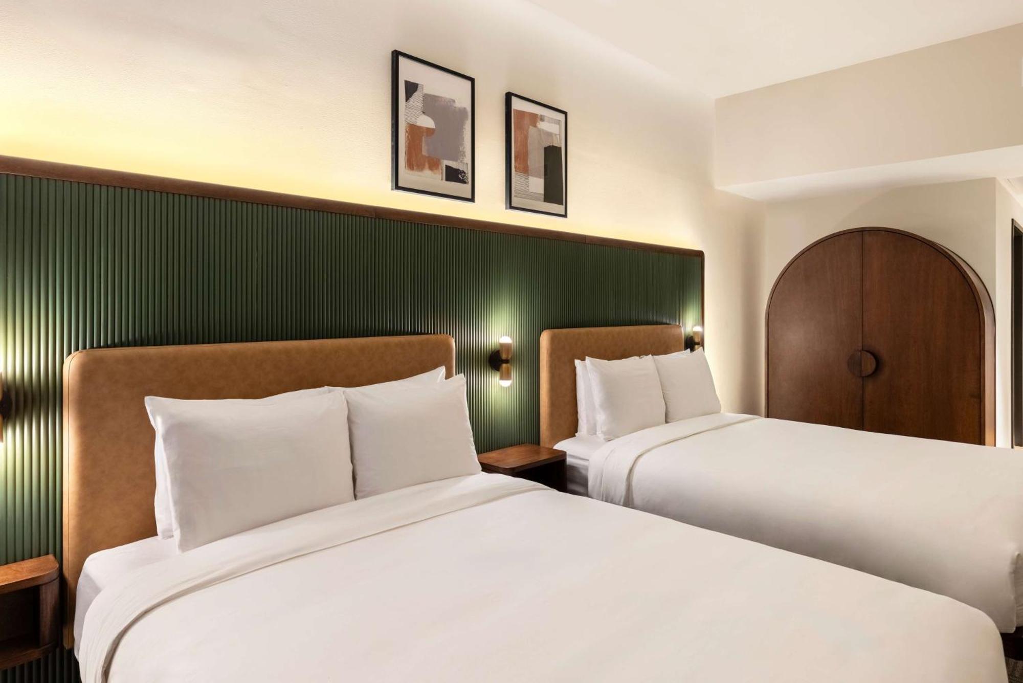 Double Room,1633943196:JPEG