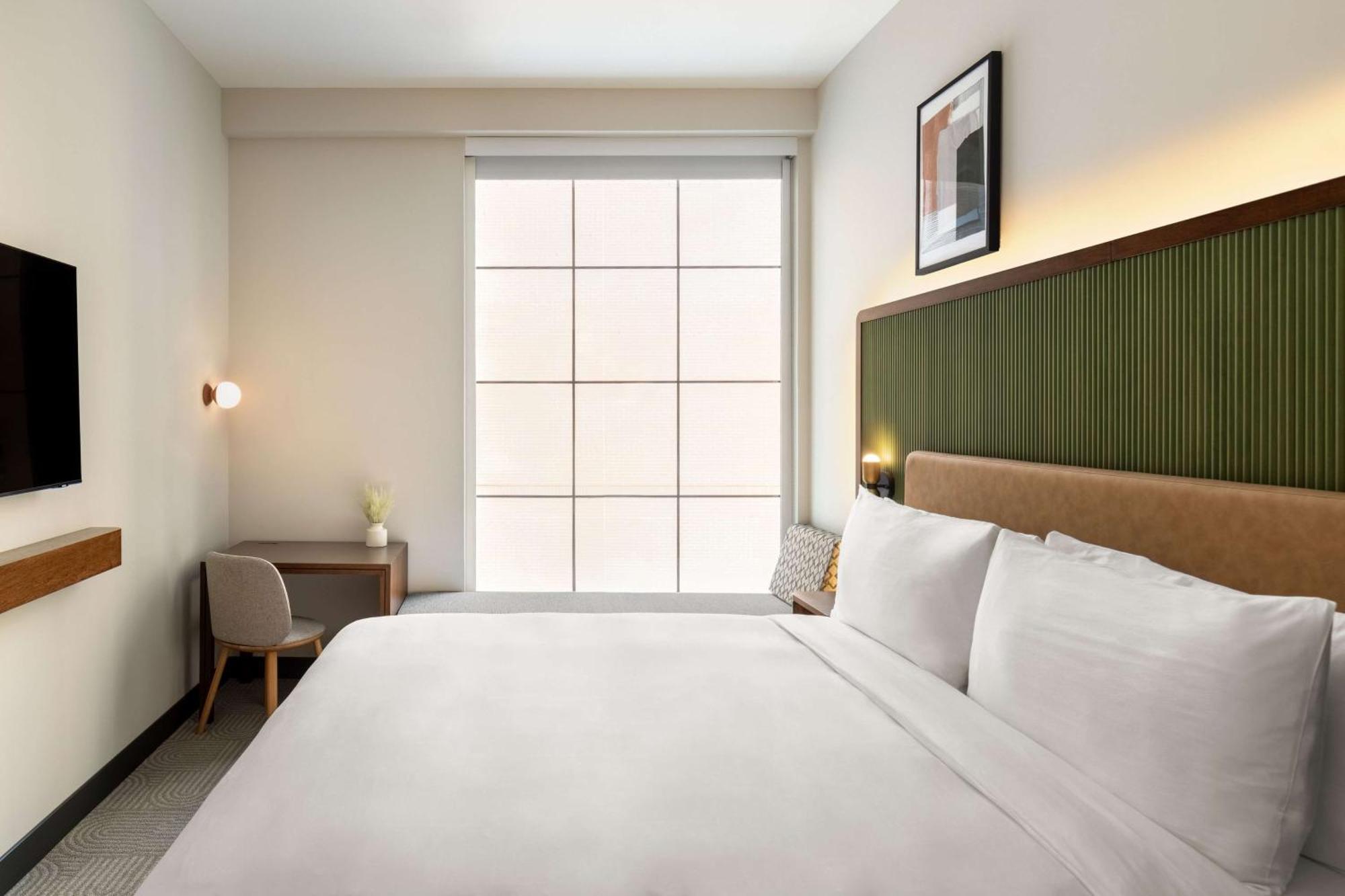 King Room,1633943225:JPEG