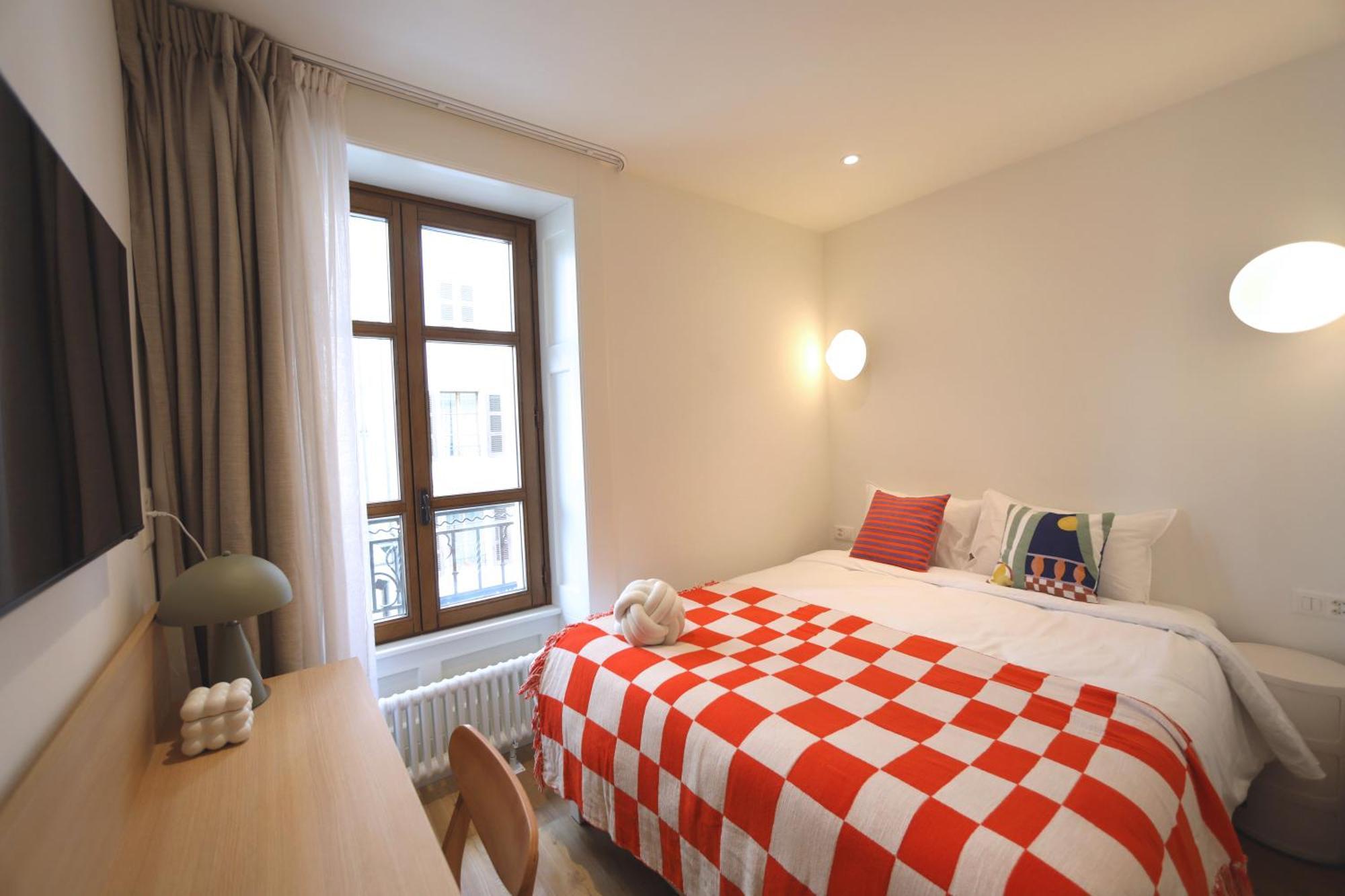 Double Room,1634361886:JPEG
