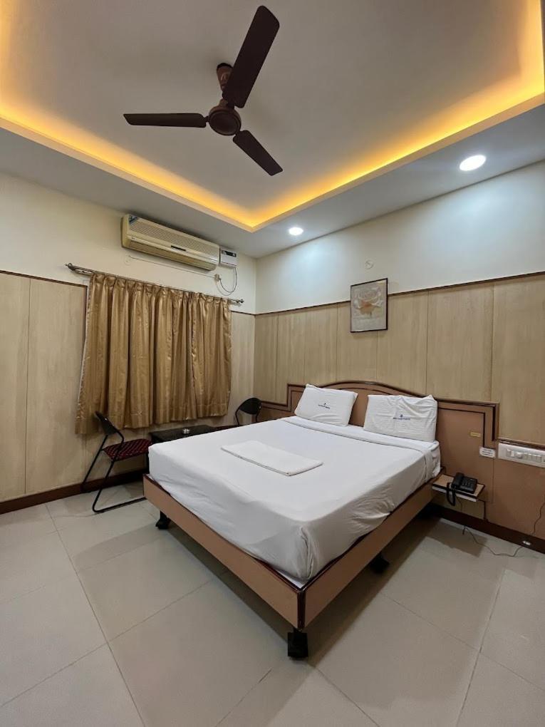 Standard Double Room Fan,1759361242:JPEG