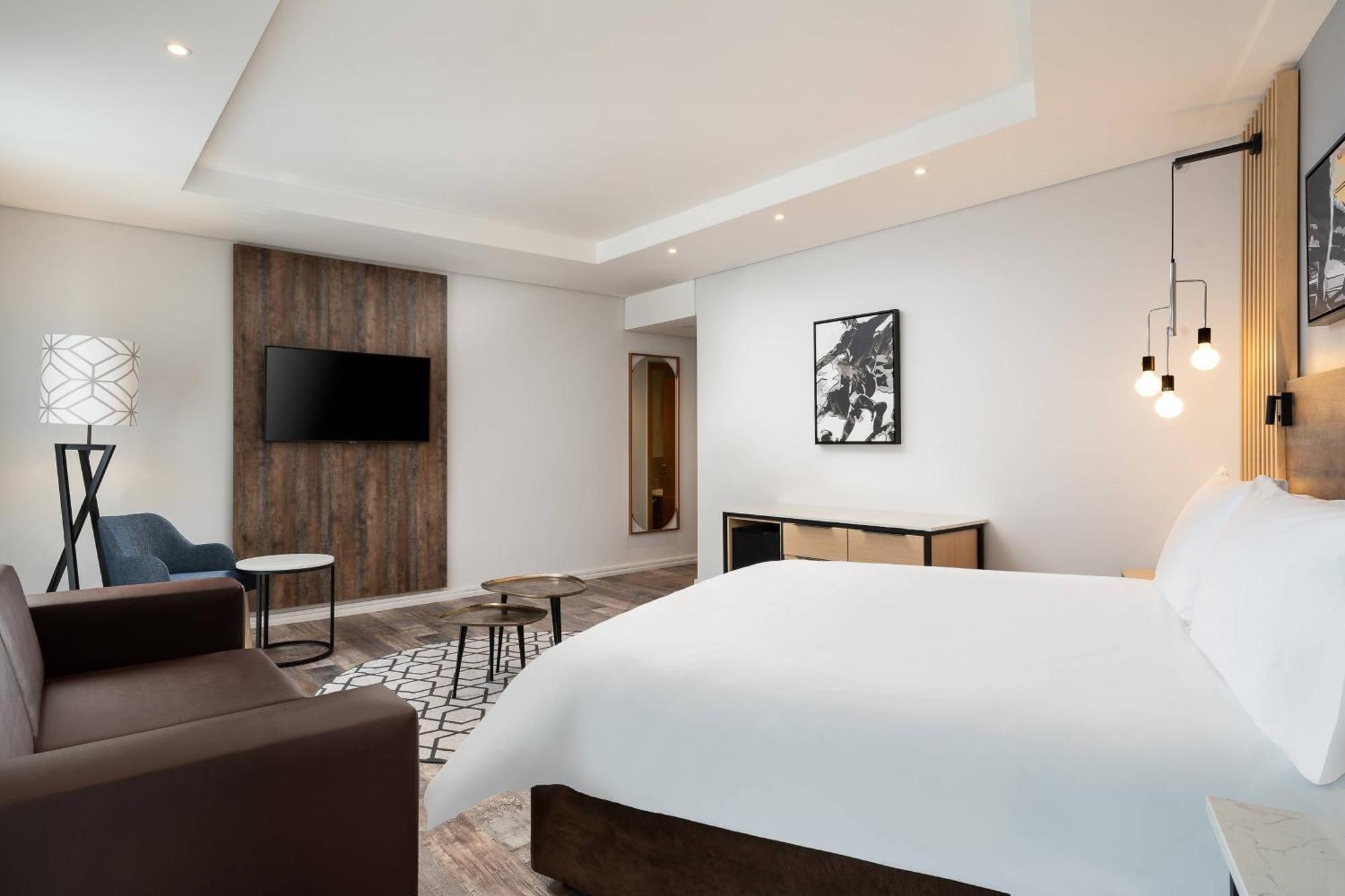 Larger Guest room, 1 King