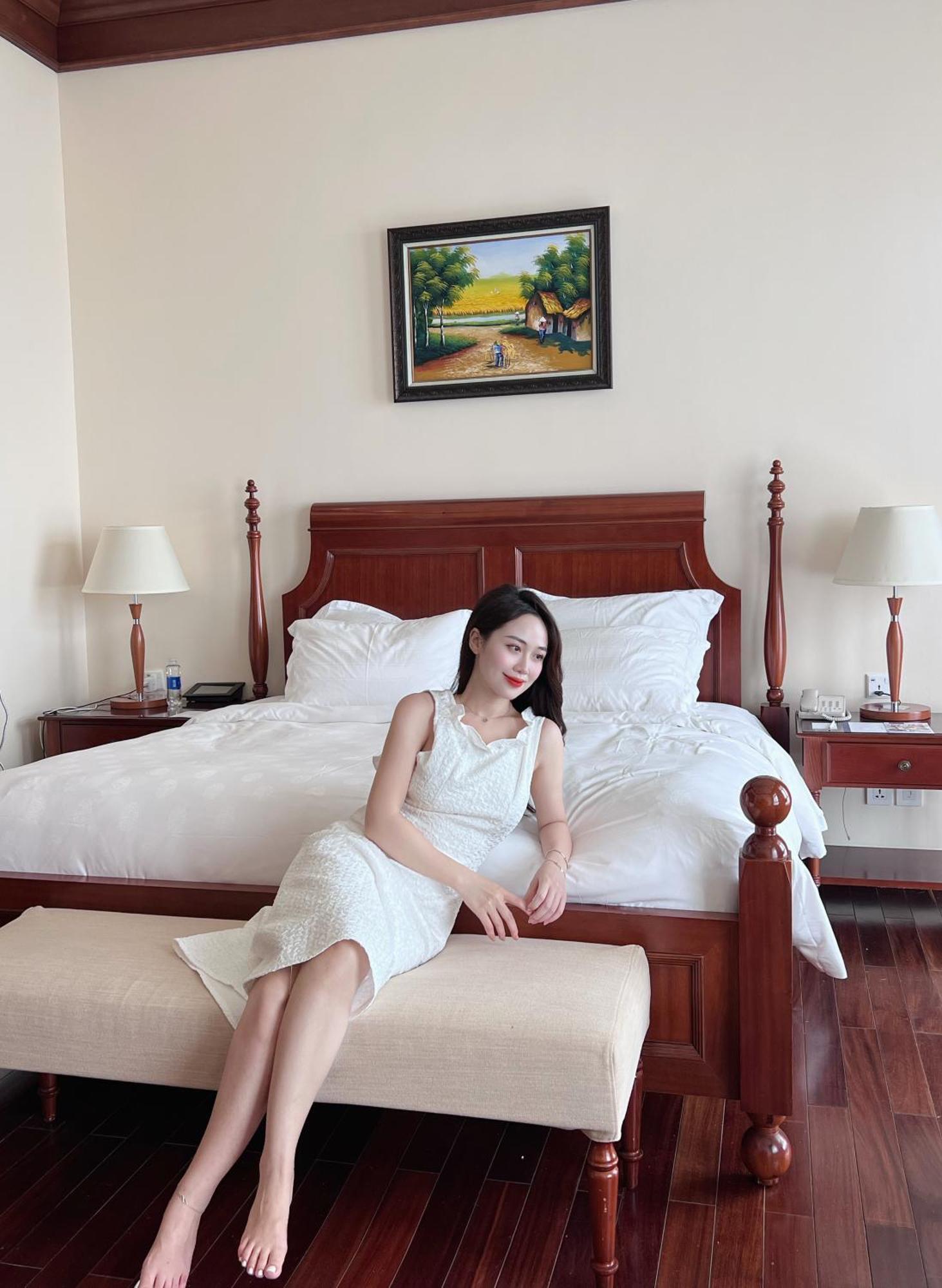 Deluxe King Room with Garden View