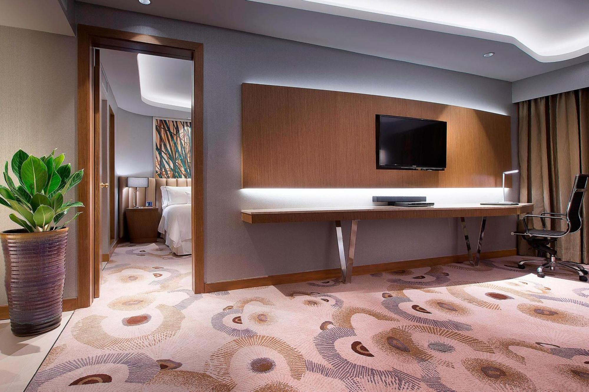 Deluxe Suite met 2 Aparte Bedden en Uitzicht op de Stad