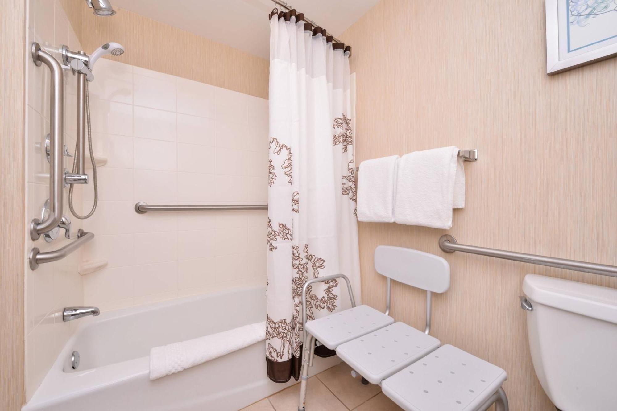 One-Bedroom King Suite