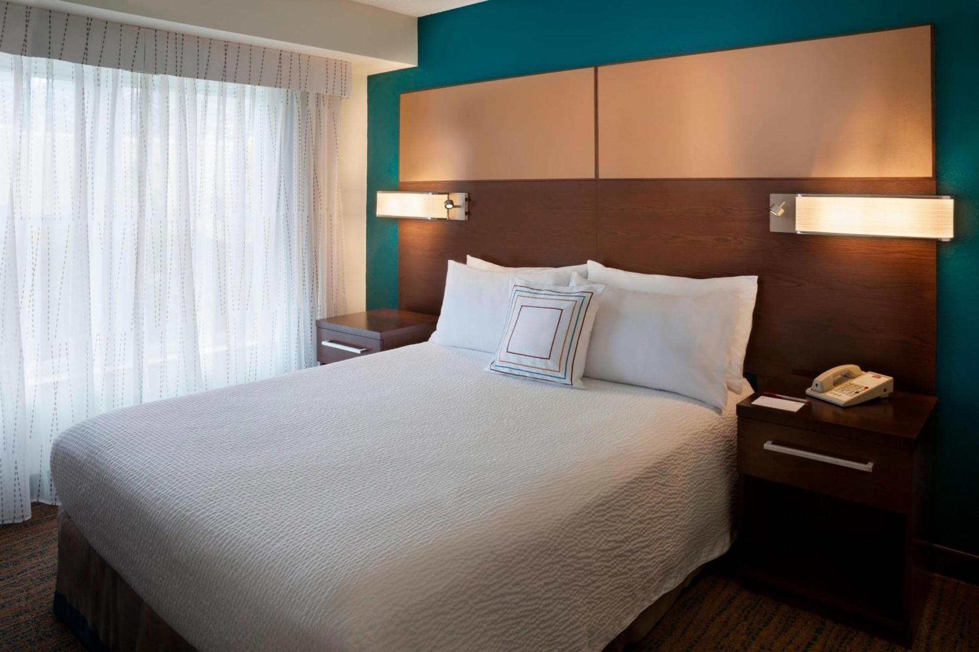 One-Bedroom Queen Suite with Sofa Bed