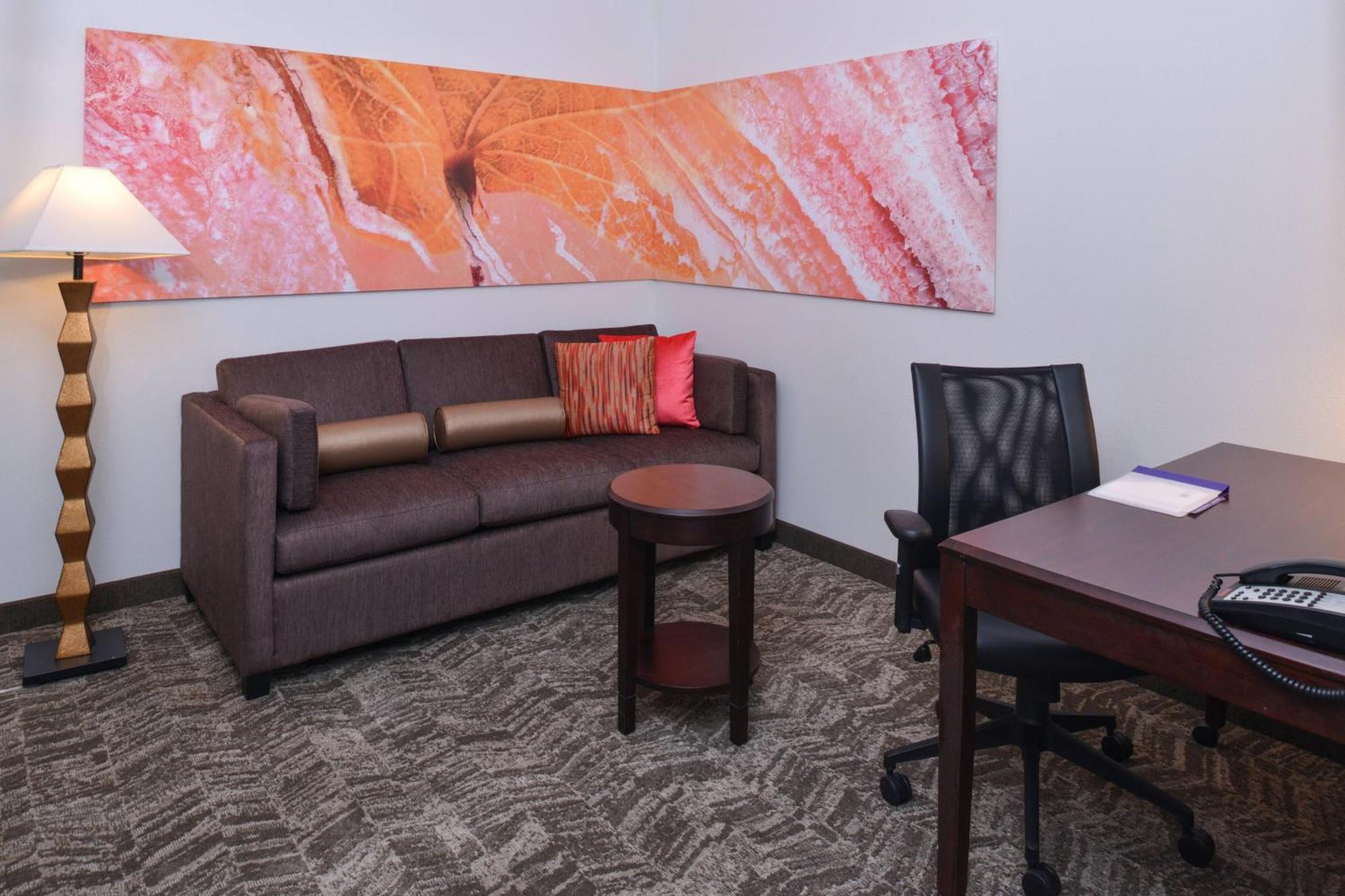 Queen Suite with Two Queen Beds and Sofa Bed - Hearing Accessible