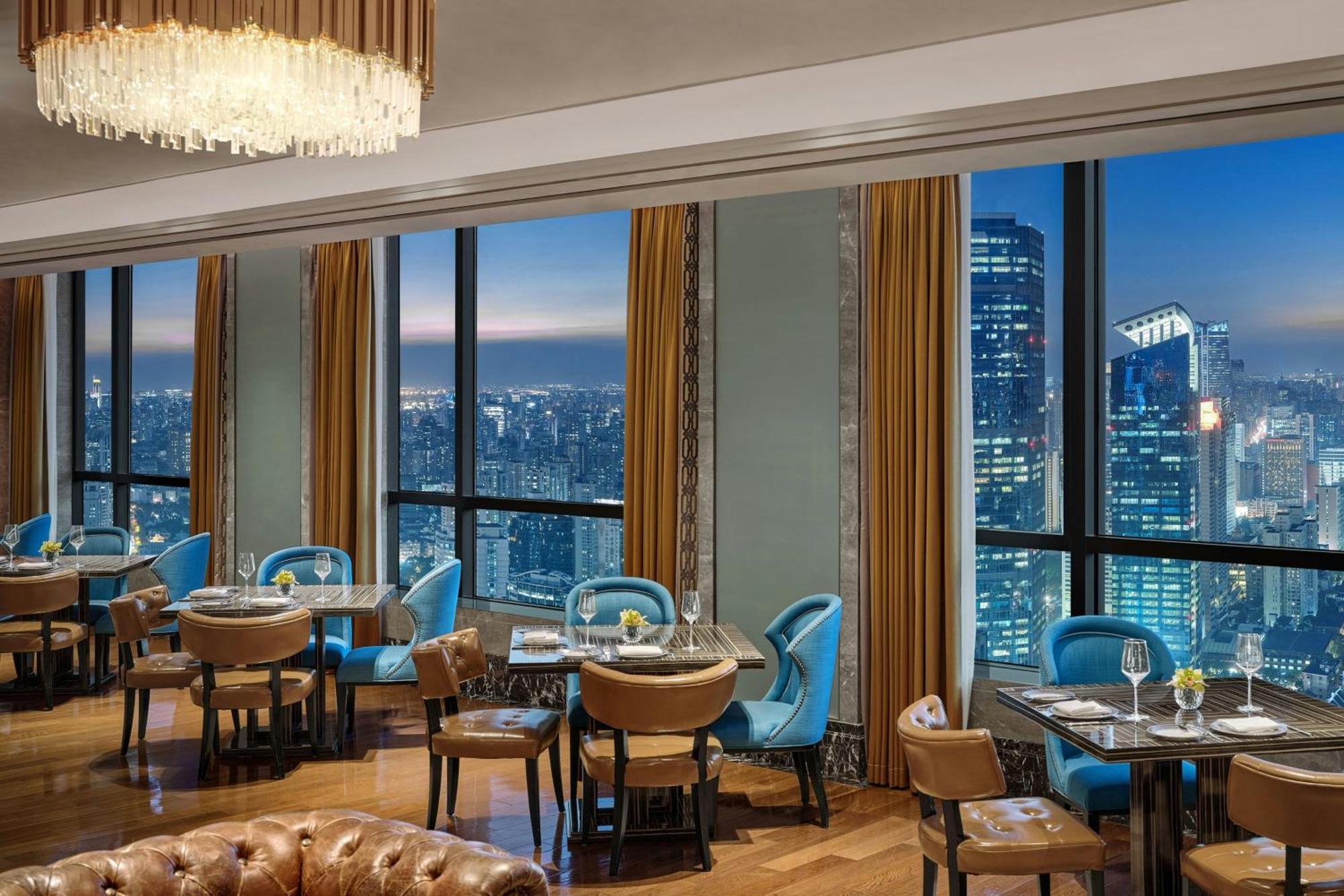 The Manor Skyline Deluxe