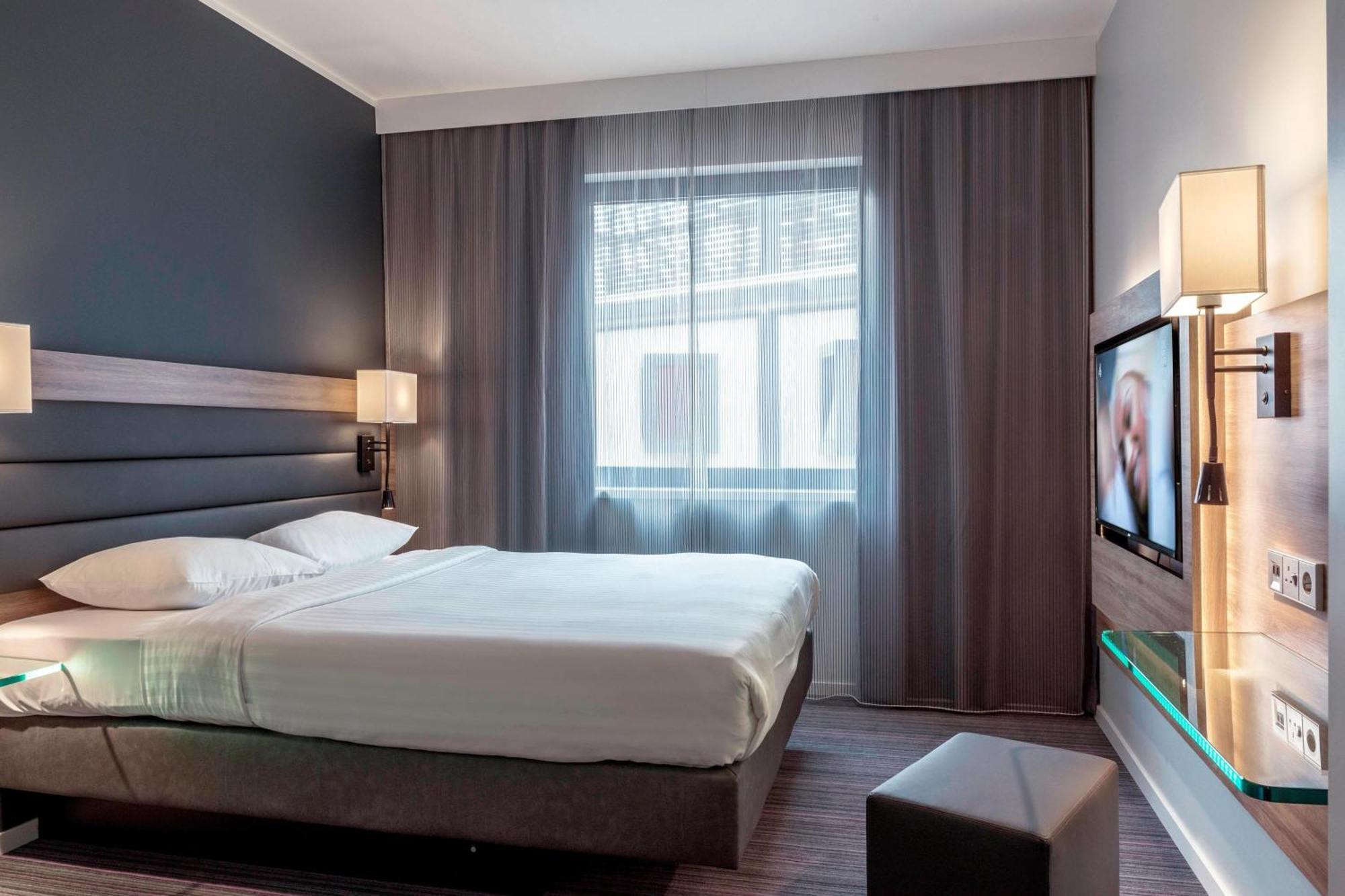 Moxy Queen Room,1634446761:JPEG