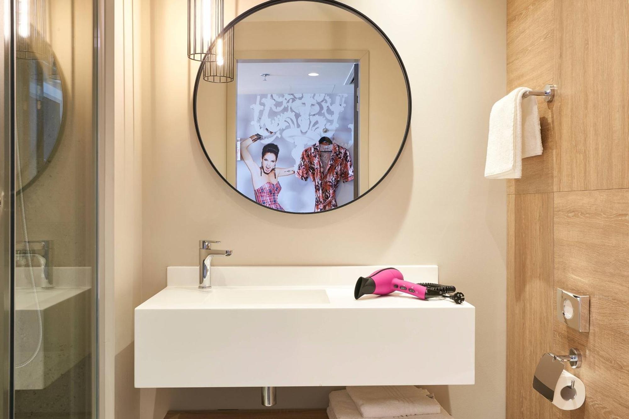 Chambre Lit Queen-Size Moxy Standard