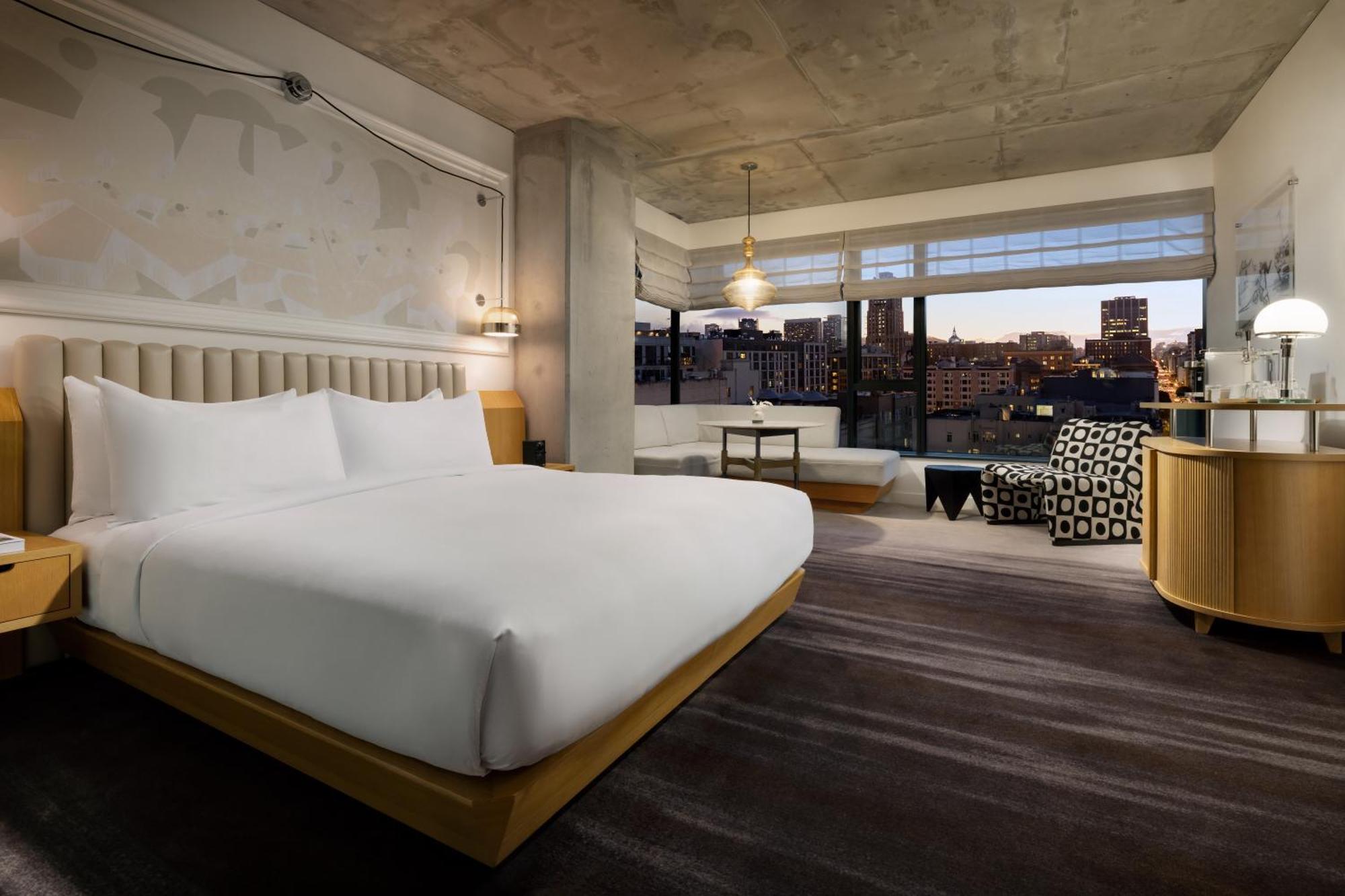 Skyline Corner King Room