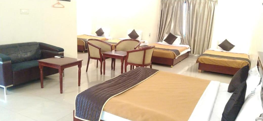 Mixed Dormitory Room