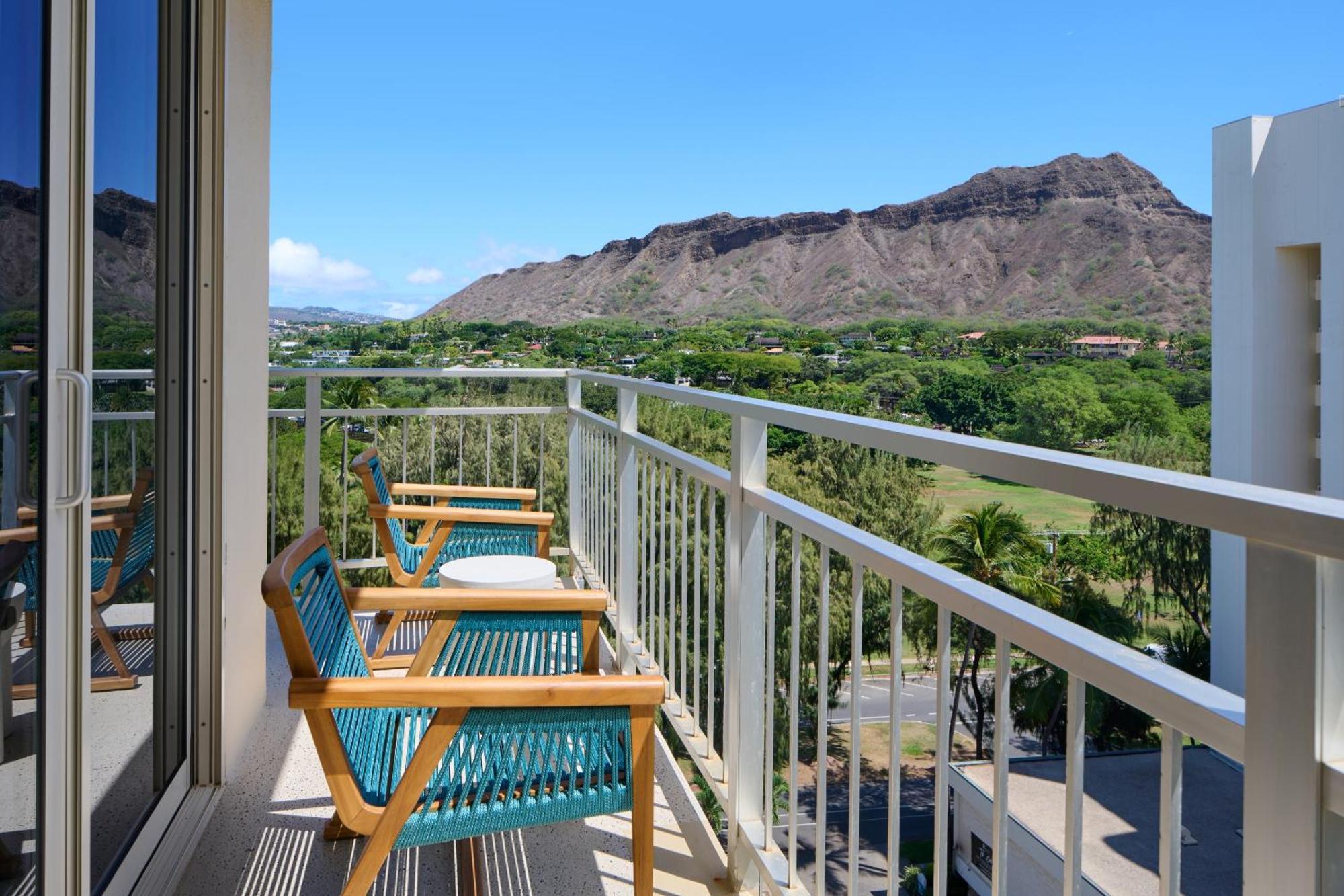 Diamond Head View Junior Suite